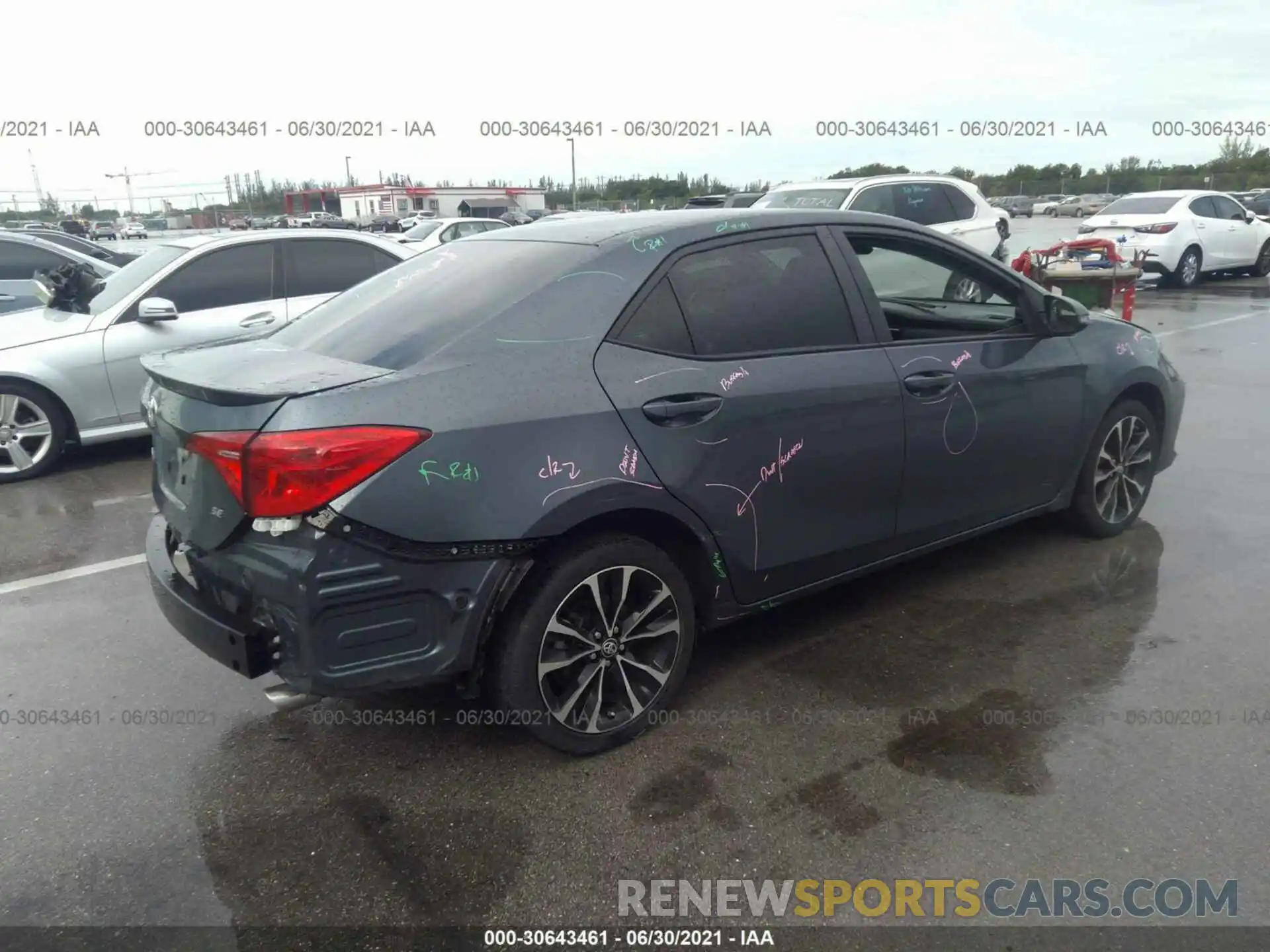 4 Photograph of a damaged car 5YFBURHE3KP945695 TOYOTA COROLLA 2019