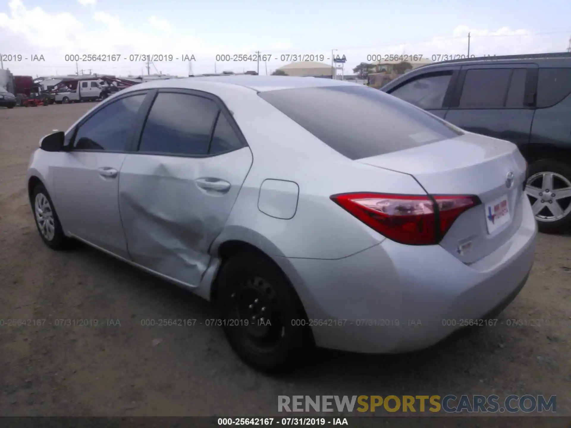 3 Photograph of a damaged car 5YFBURHE3KP946121 TOYOTA COROLLA 2019