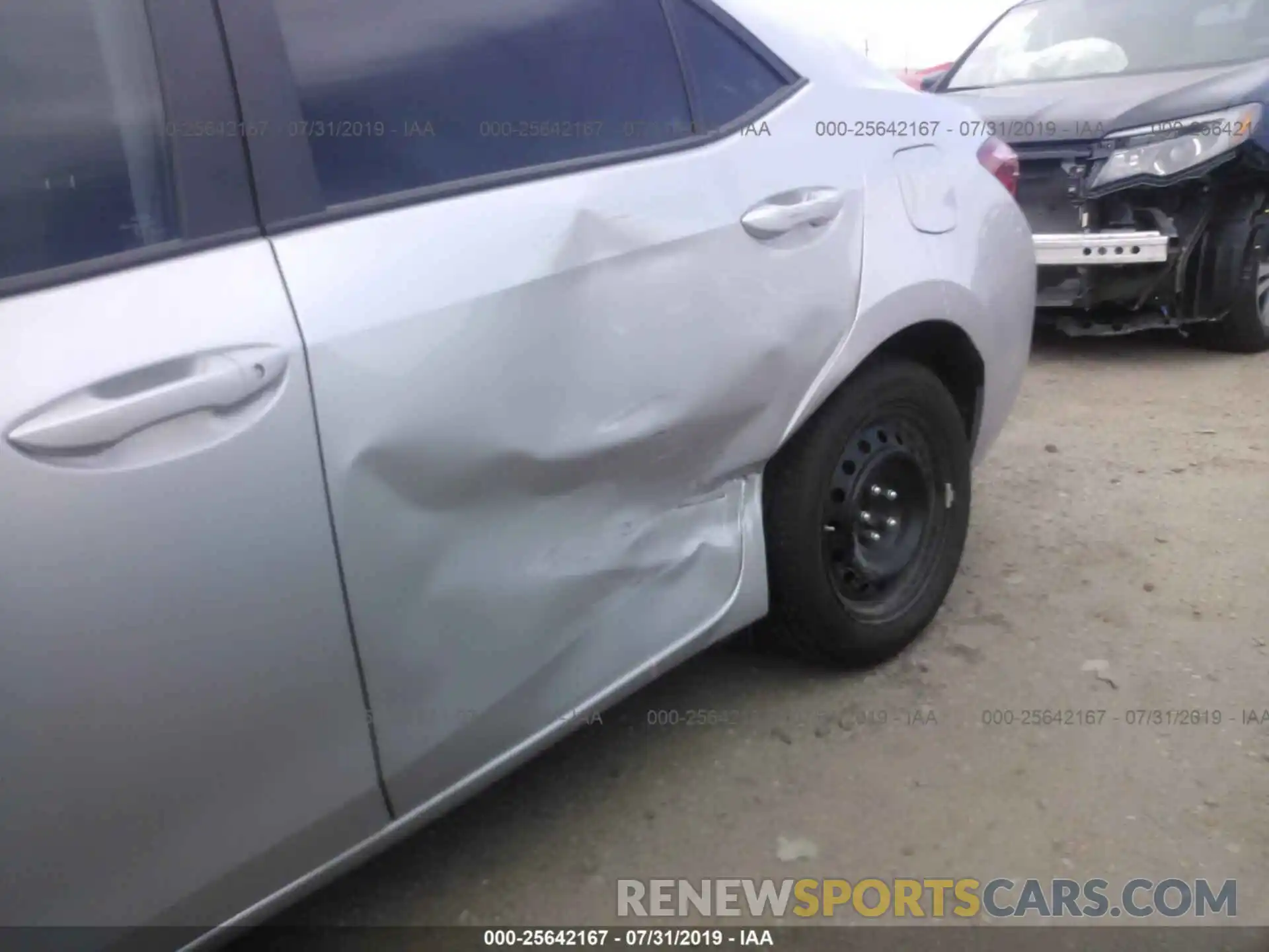 6 Photograph of a damaged car 5YFBURHE3KP946121 TOYOTA COROLLA 2019