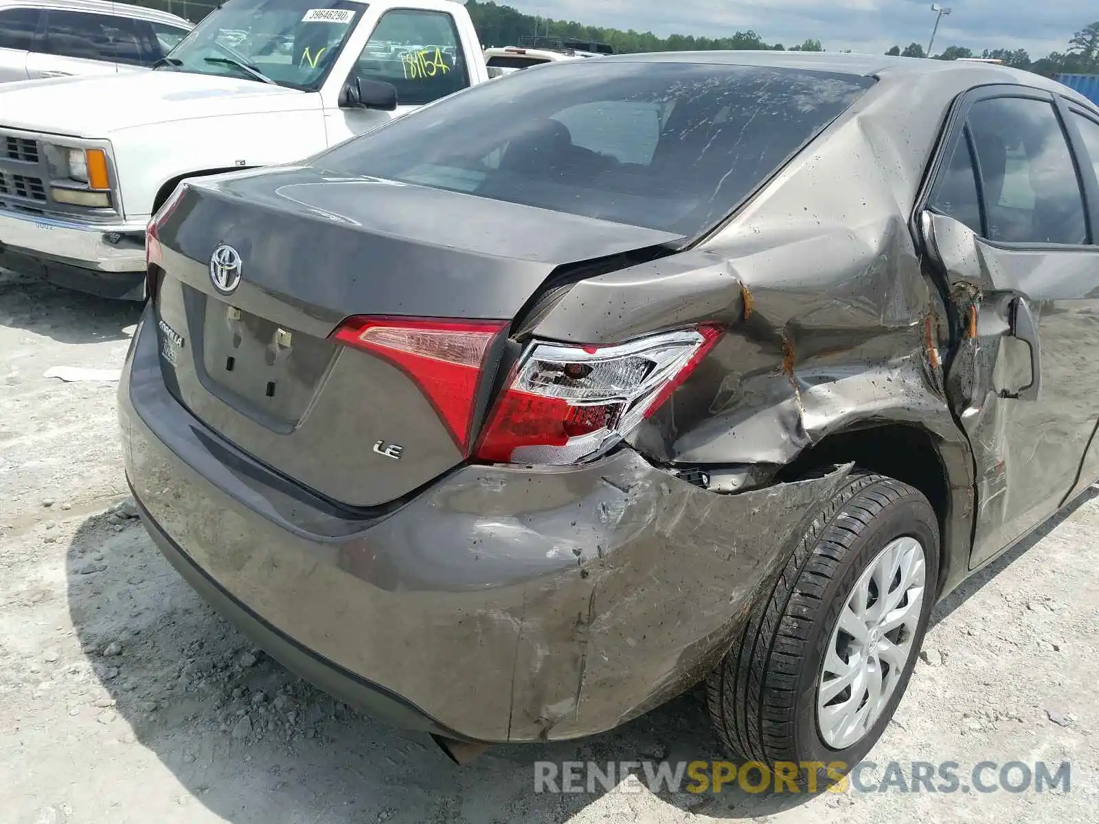 9 Photograph of a damaged car 5YFBURHE3KP946877 TOYOTA COROLLA 2019