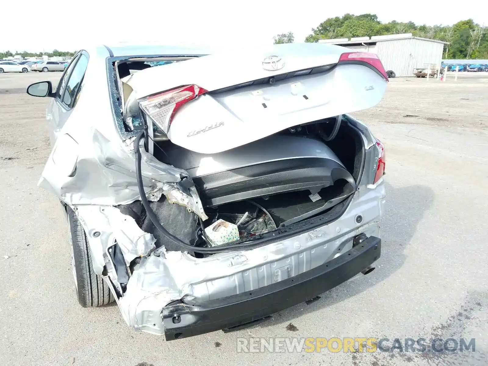 9 Photograph of a damaged car 5YFBURHE3KP948046 TOYOTA COROLLA 2019