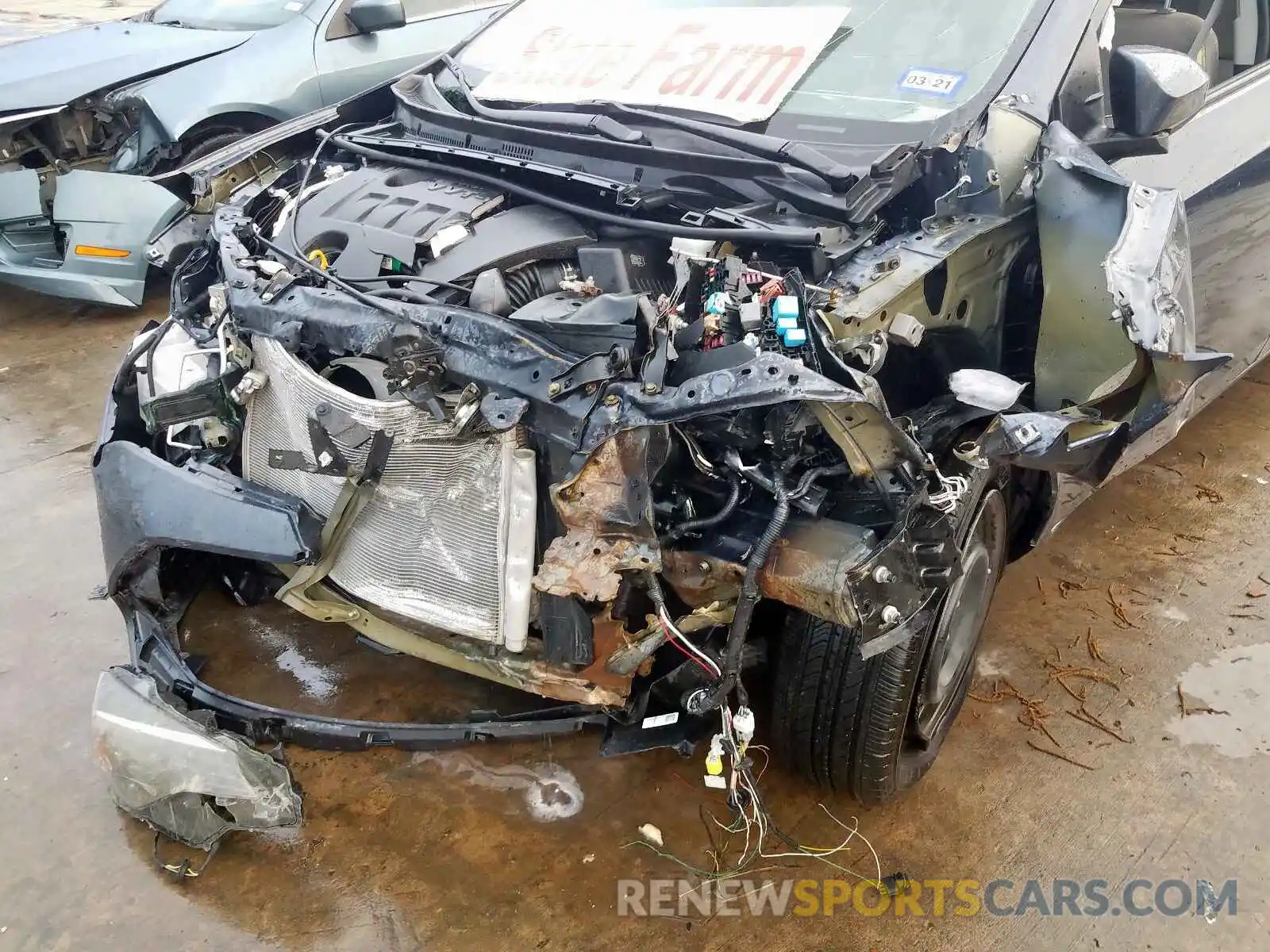 9 Photograph of a damaged car 5YFBURHE3KP948256 TOYOTA COROLLA 2019