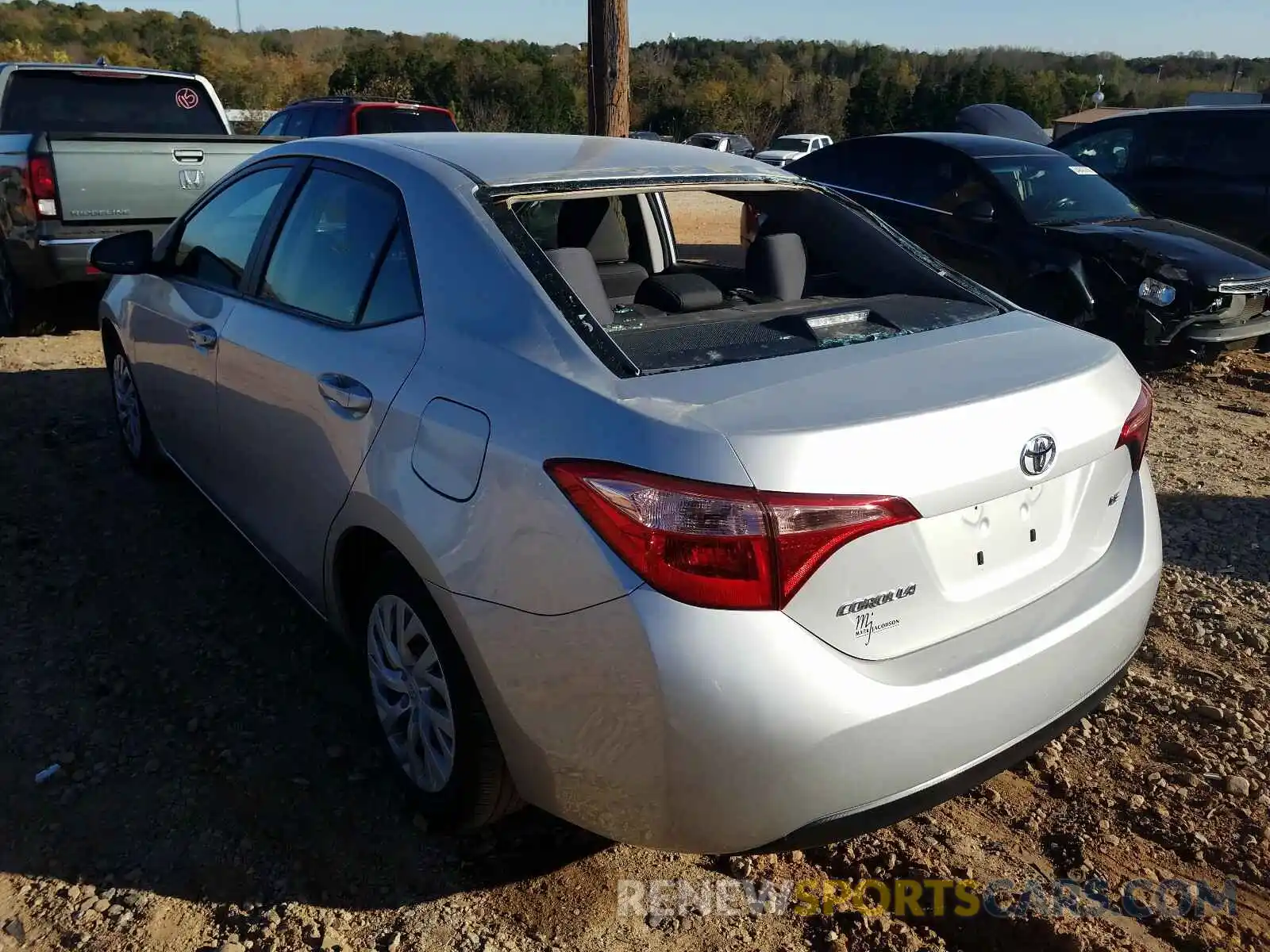 3 Photograph of a damaged car 5YFBURHE4KP858372 TOYOTA COROLLA 2019