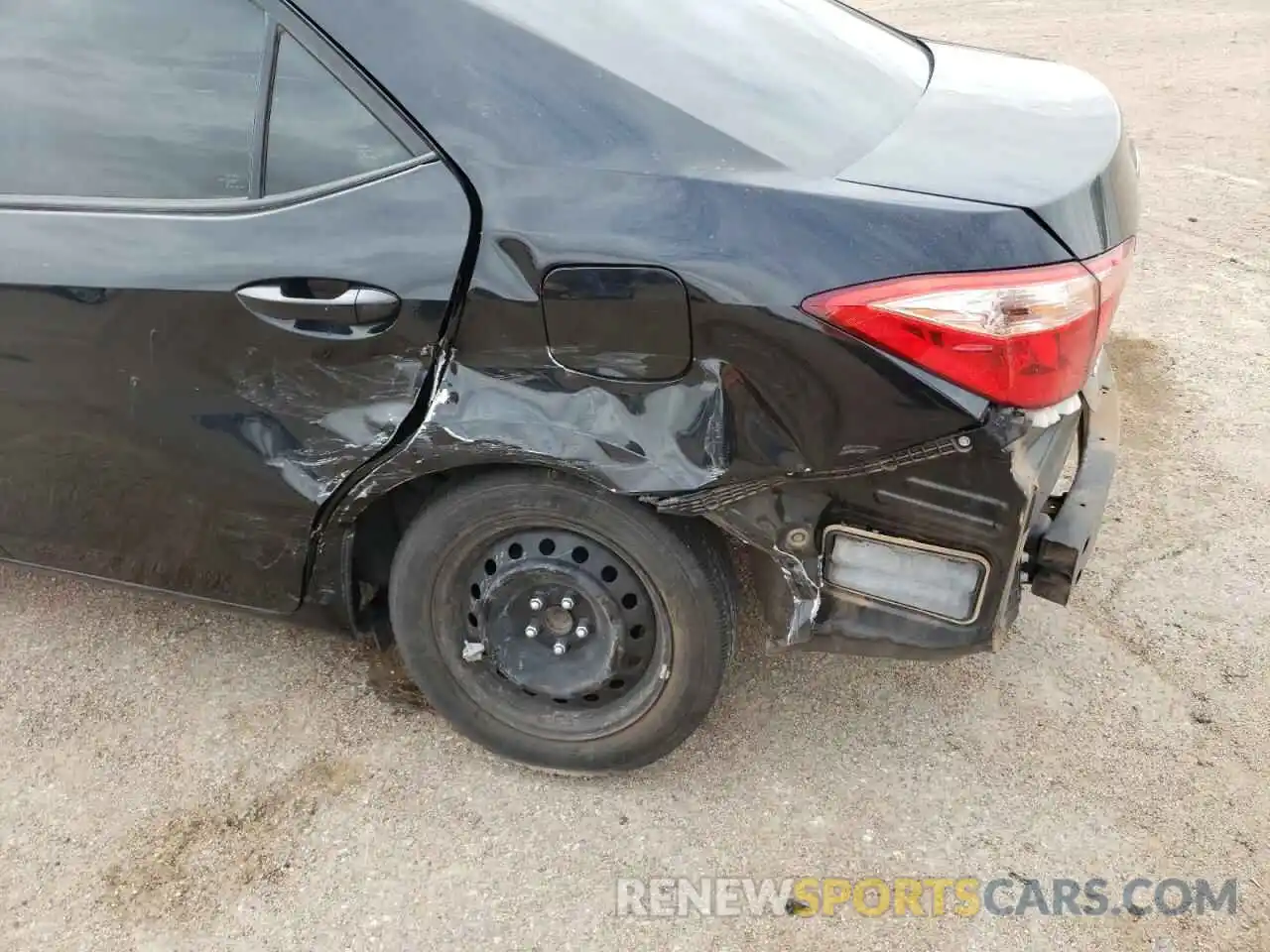 9 Photograph of a damaged car 5YFBURHE4KP858842 TOYOTA COROLLA 2019