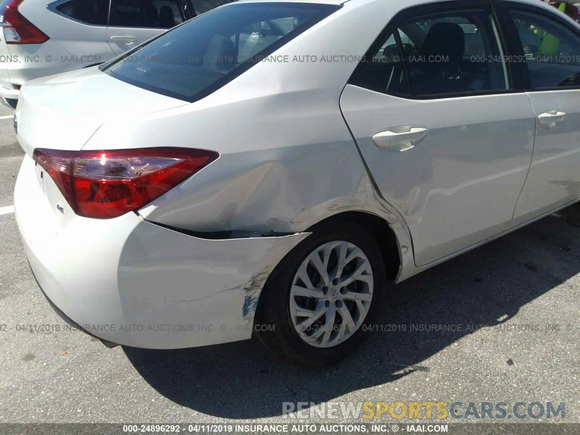 6 Photograph of a damaged car 5YFBURHE4KP860039 TOYOTA COROLLA 2019