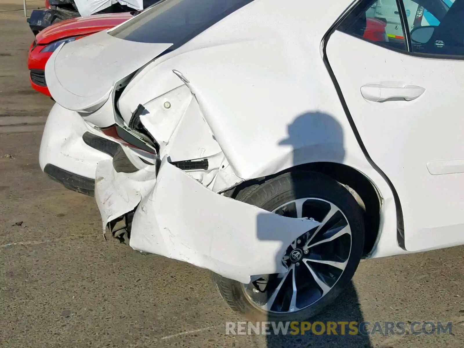 9 Photograph of a damaged car 5YFBURHE4KP861031 TOYOTA COROLLA 2019