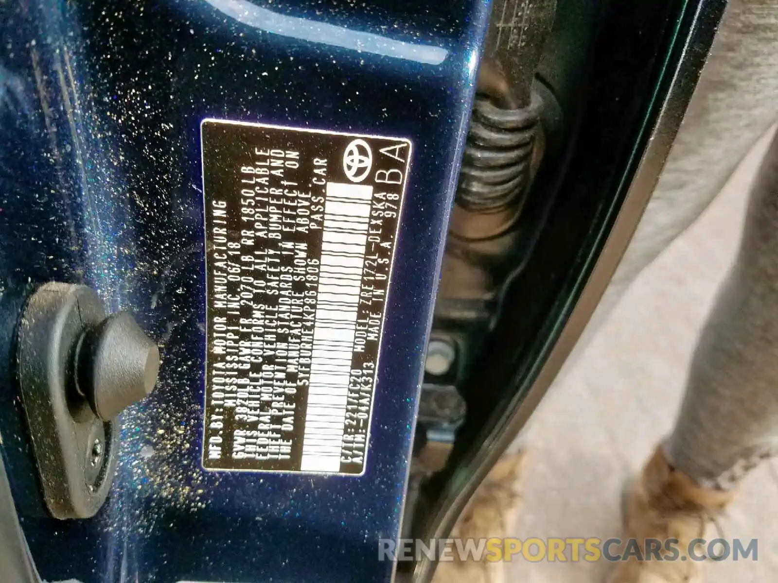 10 Photograph of a damaged car 5YFBURHE4KP861806 TOYOTA COROLLA 2019