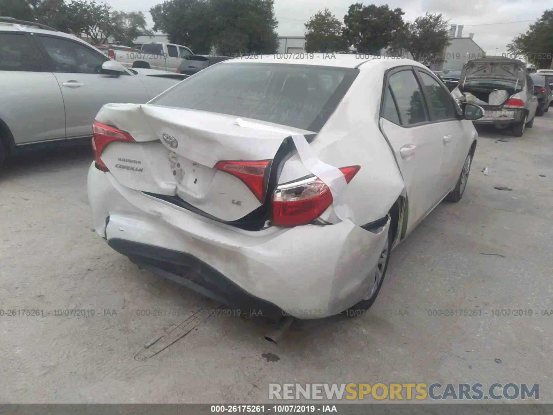 4 Photograph of a damaged car 5YFBURHE4KP865838 TOYOTA COROLLA 2019