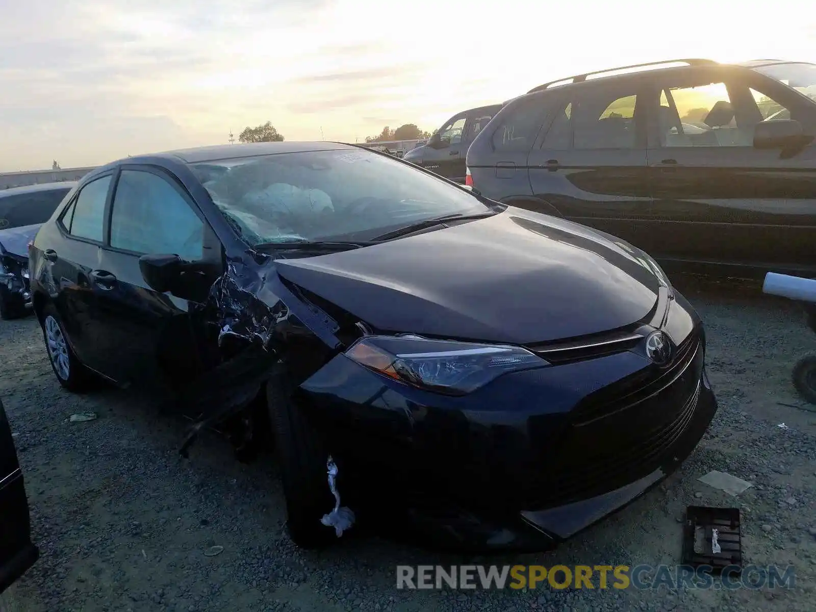 1 Photograph of a damaged car 5YFBURHE4KP866133 TOYOTA COROLLA 2019