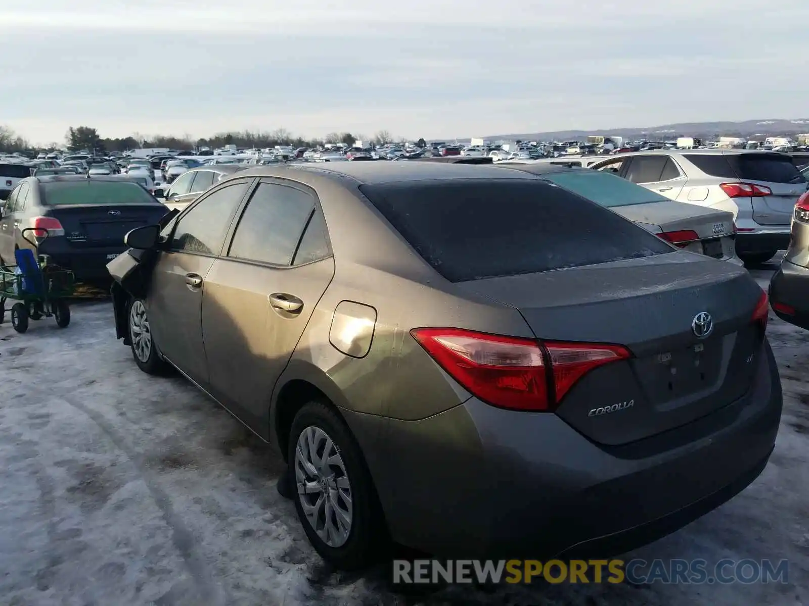 3 Photograph of a damaged car 5YFBURHE4KP866326 TOYOTA COROLLA 2019