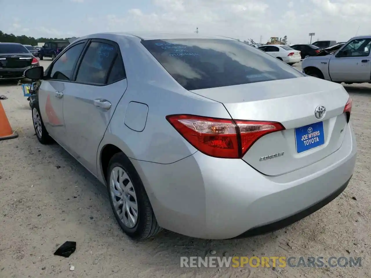 3 Photograph of a damaged car 5YFBURHE4KP867072 TOYOTA COROLLA 2019