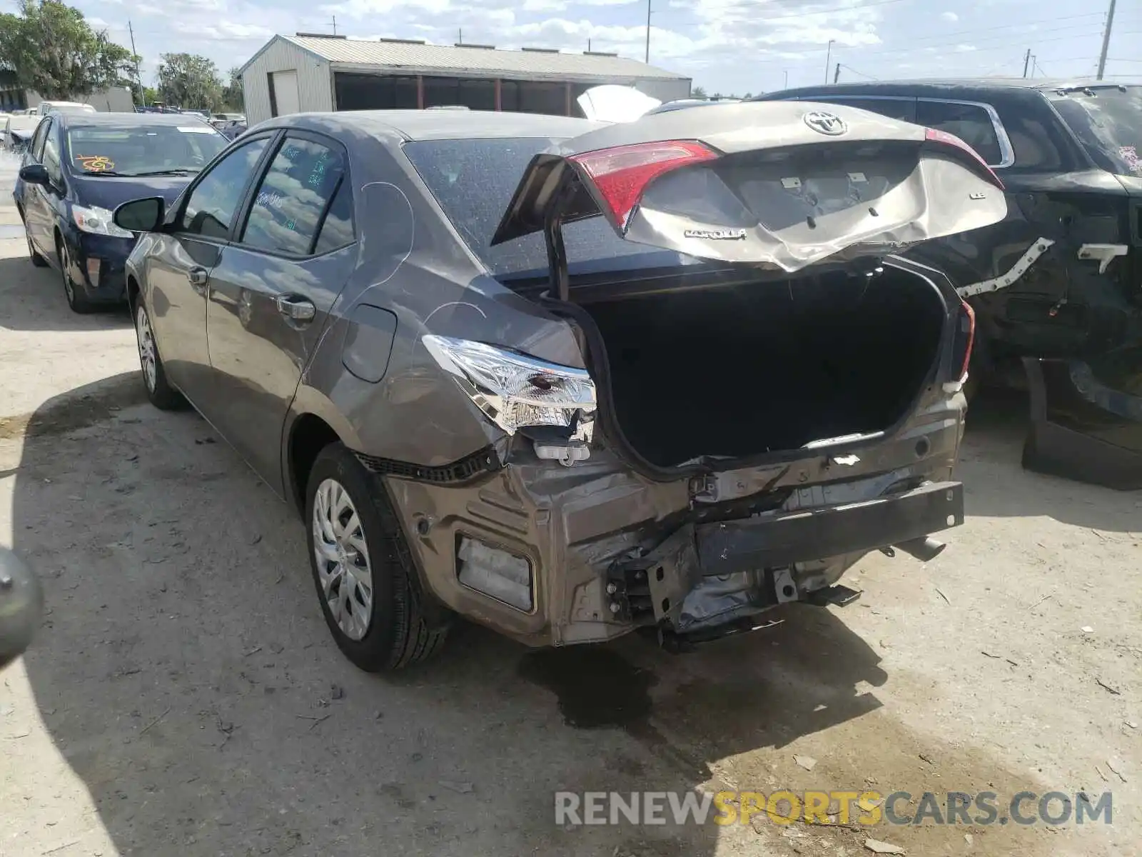 3 Photograph of a damaged car 5YFBURHE4KP868528 TOYOTA COROLLA 2019