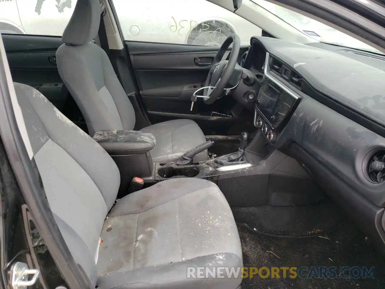 5 Photograph of a damaged car 5YFBURHE4KP871459 TOYOTA COROLLA 2019