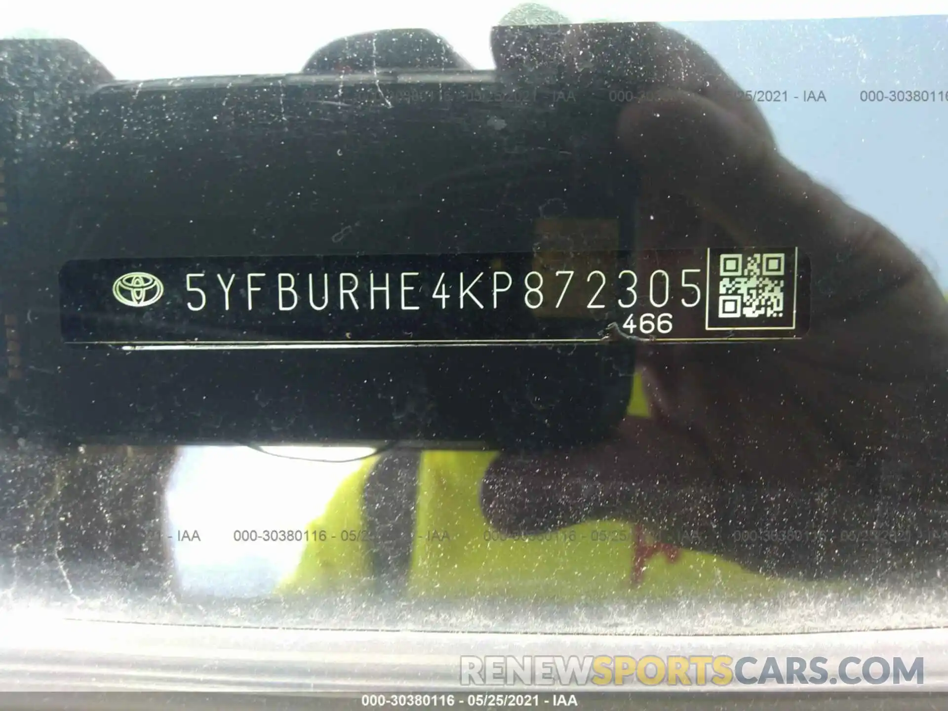 9 Photograph of a damaged car 5YFBURHE4KP872305 TOYOTA COROLLA 2019