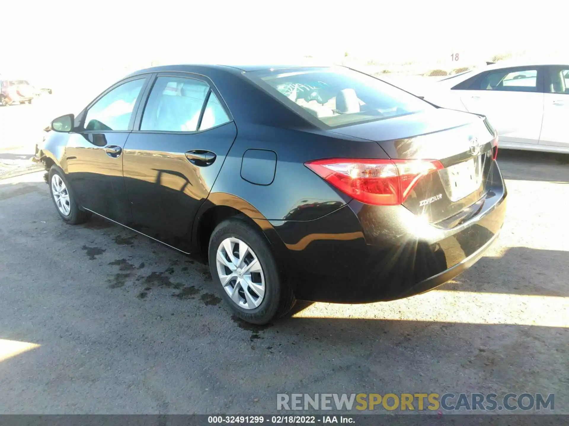 3 Photograph of a damaged car 5YFBURHE4KP872949 TOYOTA COROLLA 2019