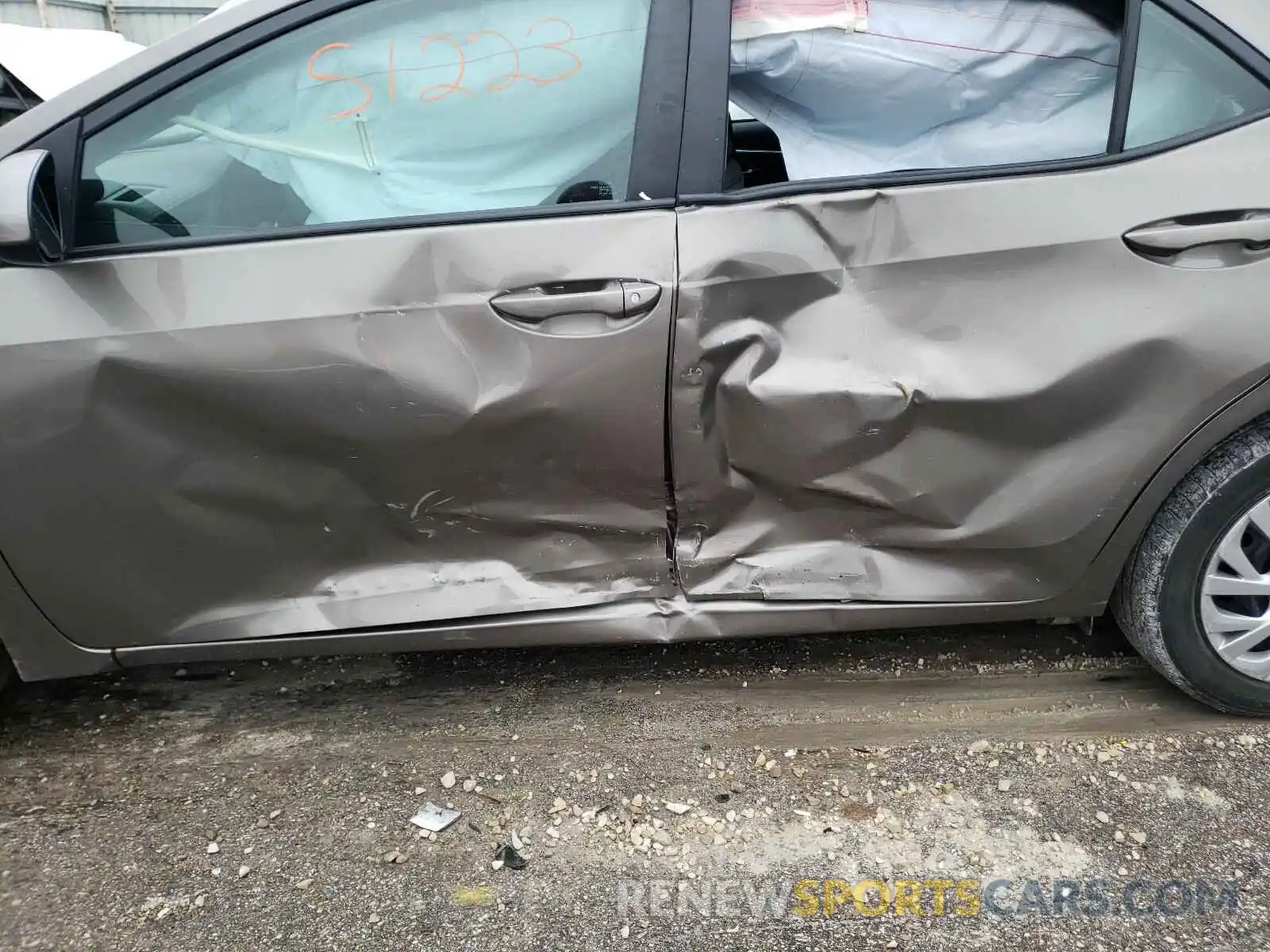 9 Photograph of a damaged car 5YFBURHE4KP873020 TOYOTA COROLLA 2019