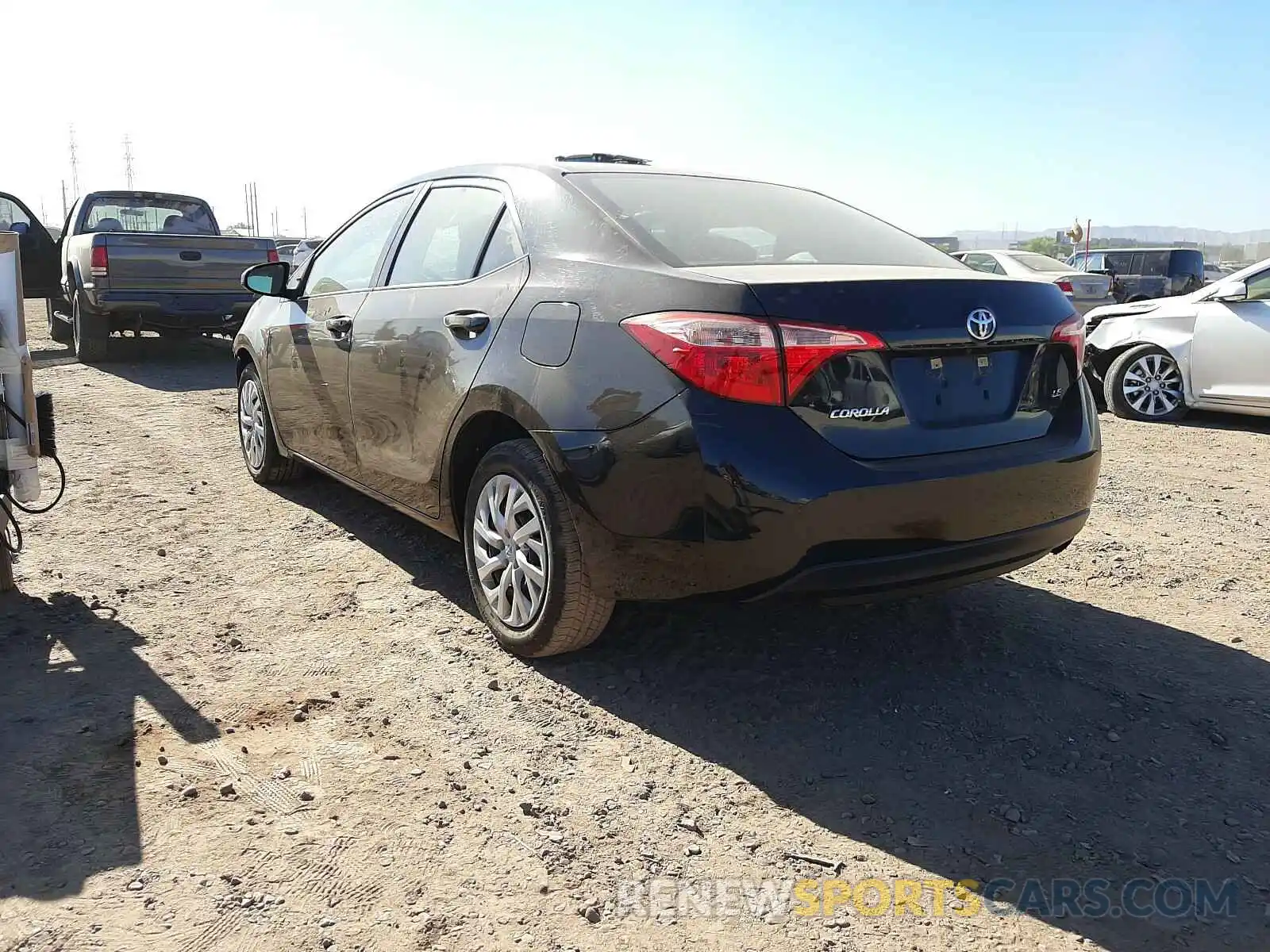 3 Фотография поврежденного автомобиля 5YFBURHE4KP875379 TOYOTA COROLLA 2019