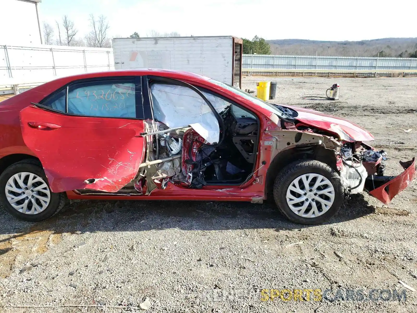 9 Photograph of a damaged car 5YFBURHE4KP875592 TOYOTA COROLLA 2019