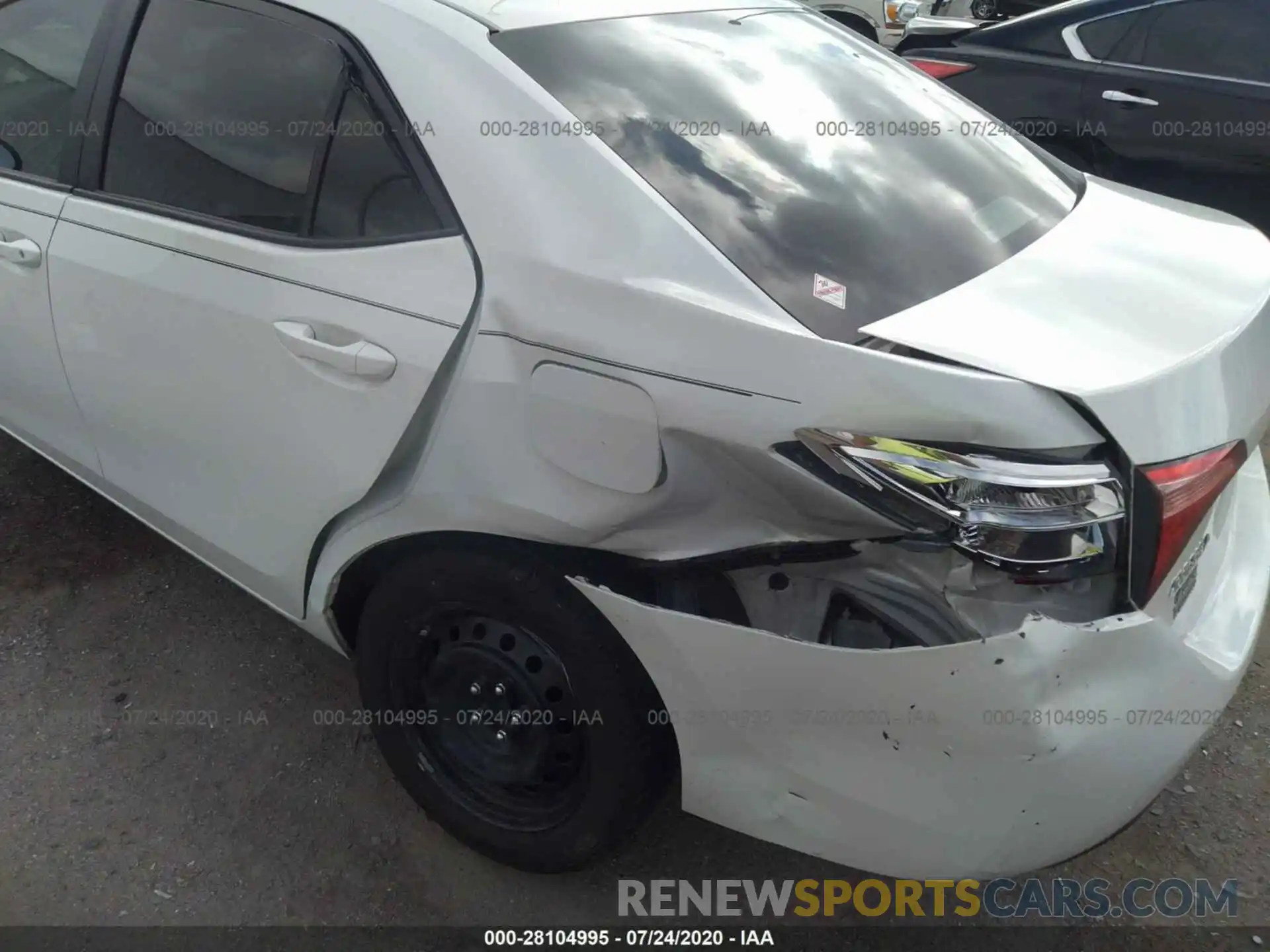 6 Photograph of a damaged car 5YFBURHE4KP877228 TOYOTA COROLLA 2019