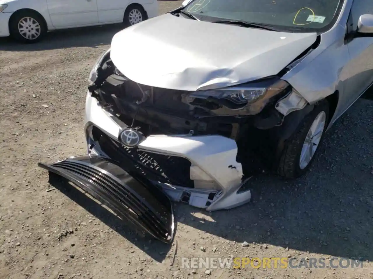 9 Photograph of a damaged car 5YFBURHE4KP877858 TOYOTA COROLLA 2019