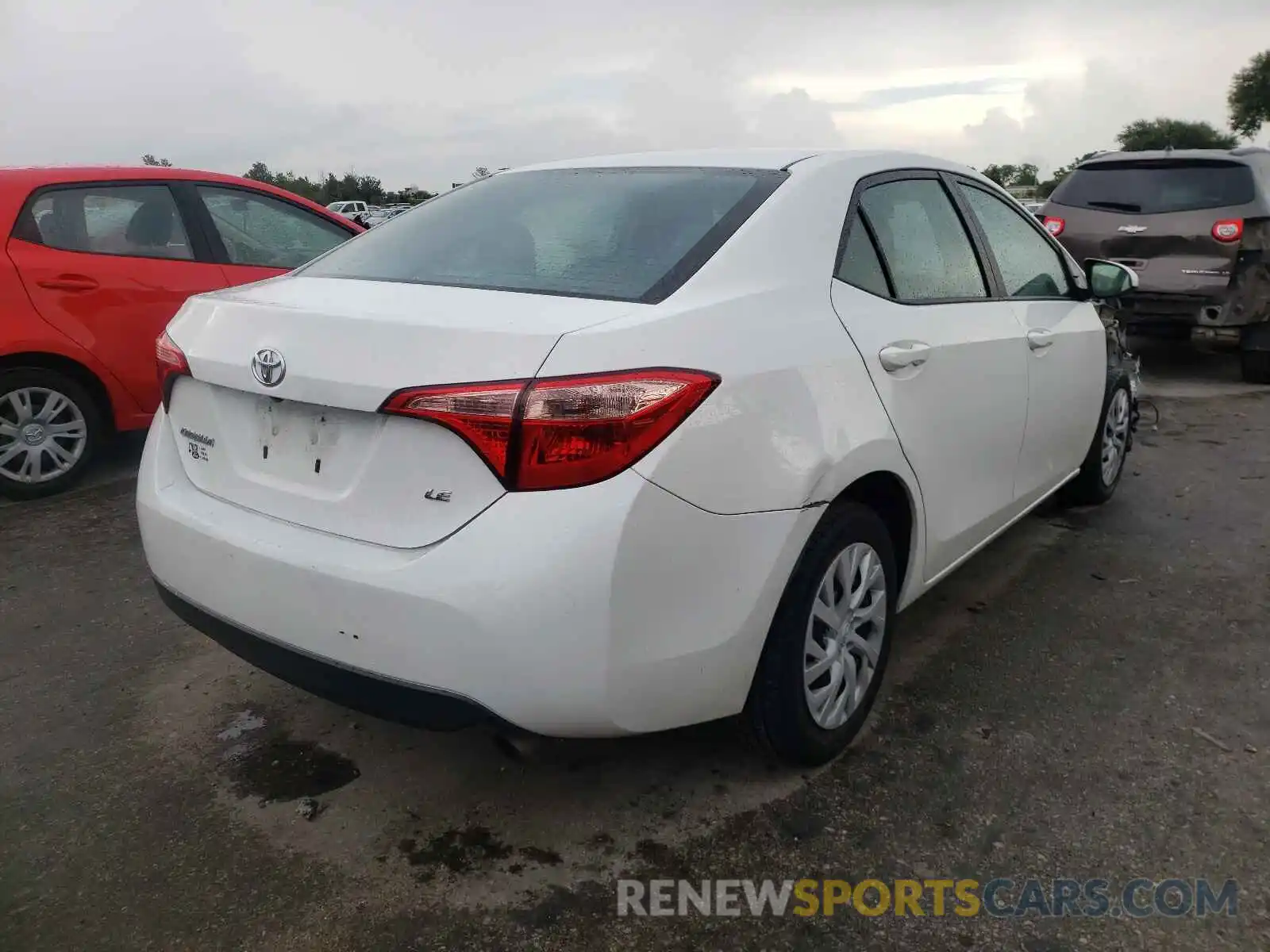 4 Photograph of a damaged car 5YFBURHE4KP878735 TOYOTA COROLLA 2019