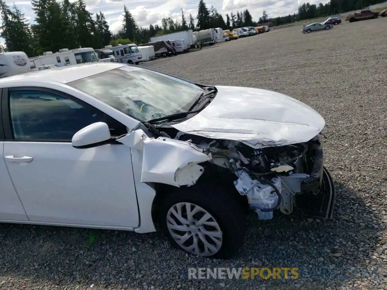 9 Photograph of a damaged car 5YFBURHE4KP879058 TOYOTA COROLLA 2019