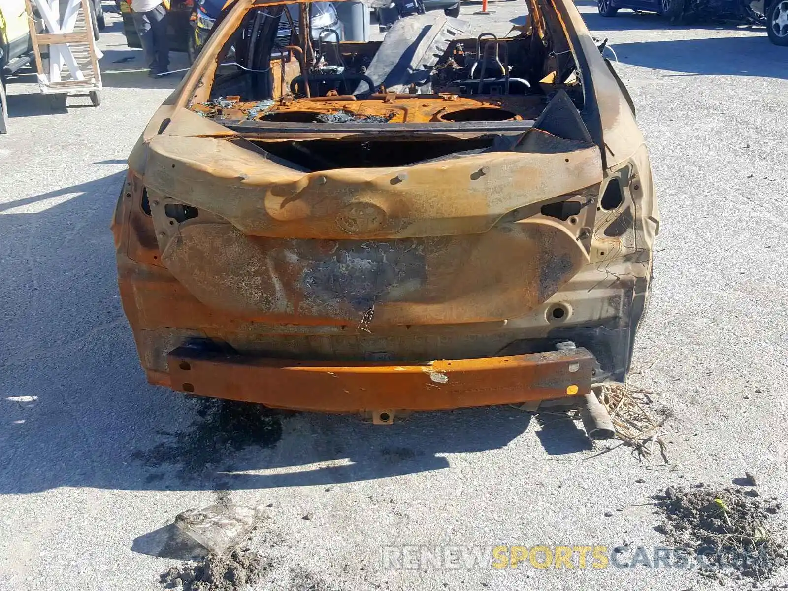 10 Photograph of a damaged car 5YFBURHE4KP880193 TOYOTA COROLLA 2019