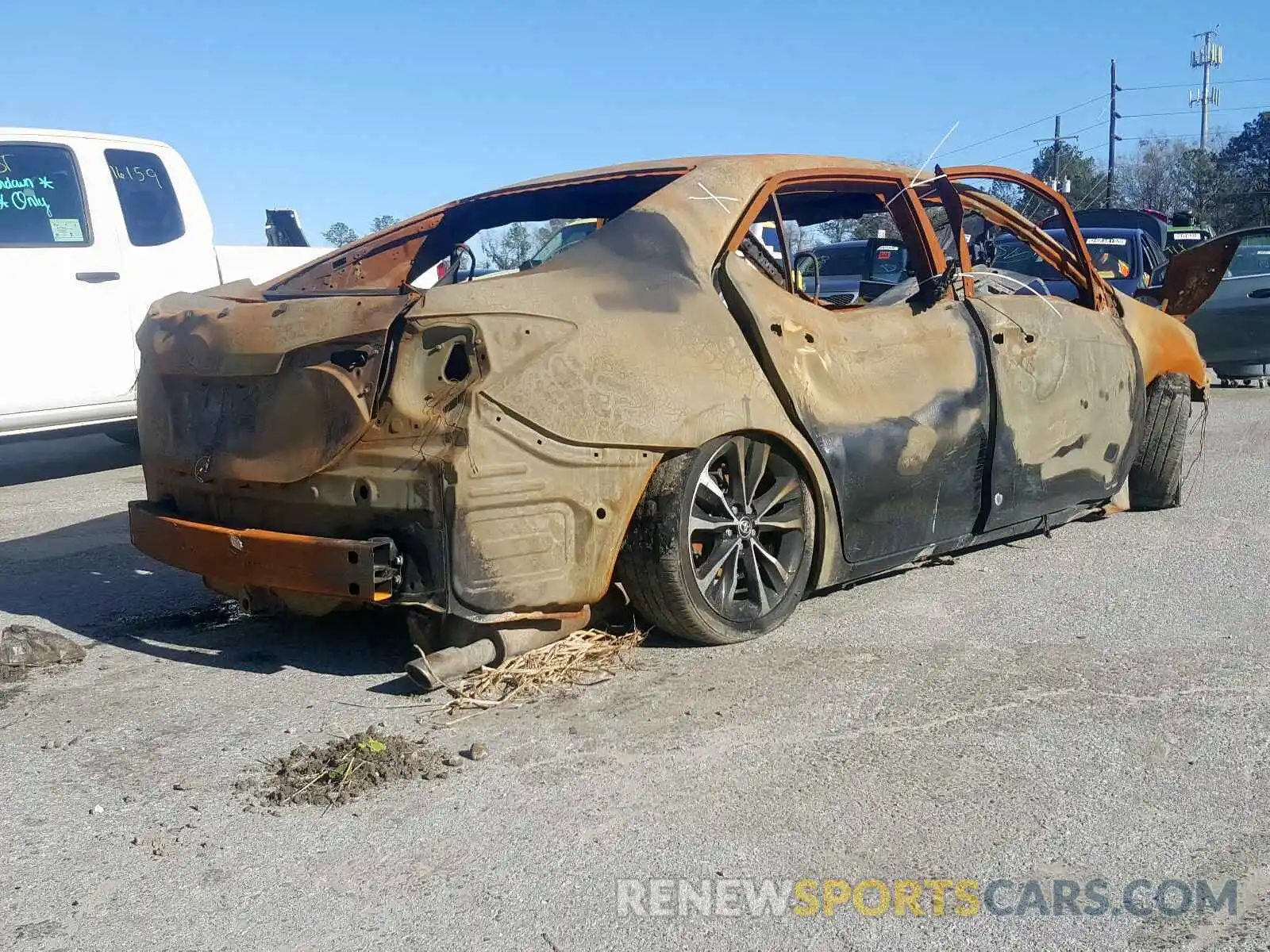 4 Photograph of a damaged car 5YFBURHE4KP880193 TOYOTA COROLLA 2019