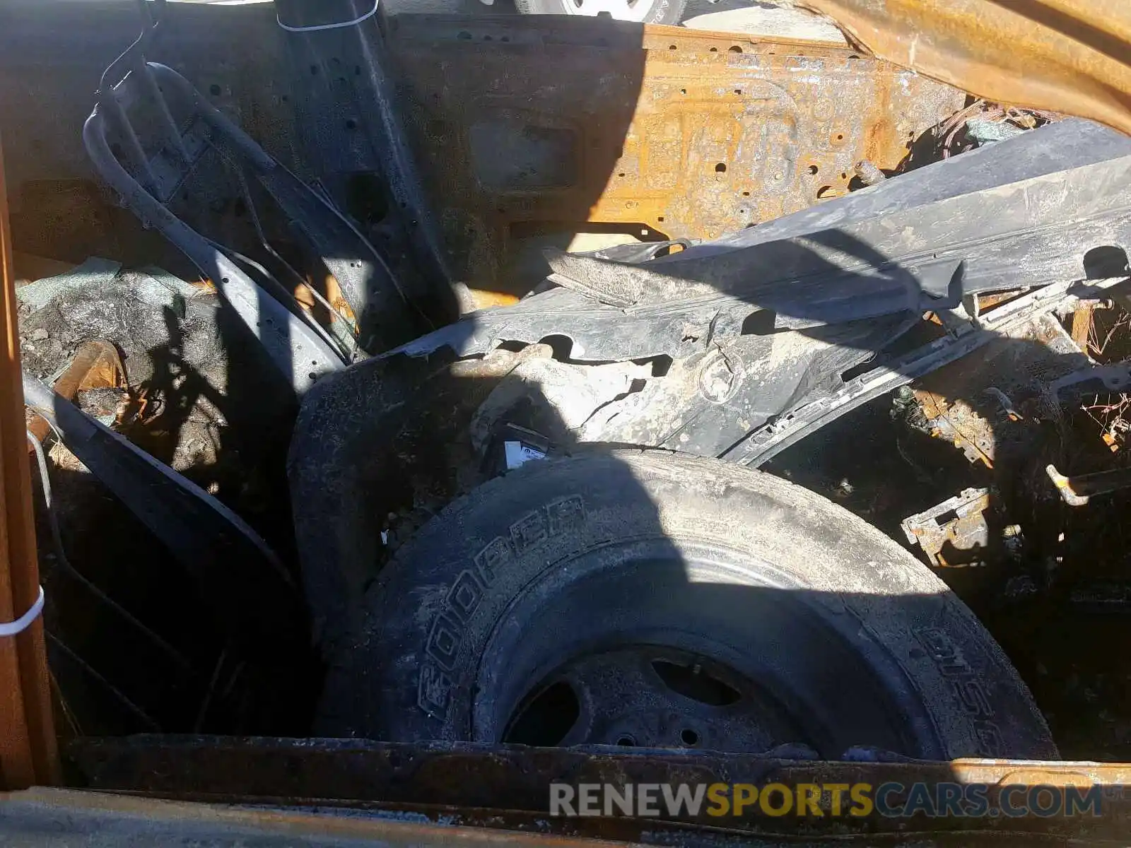 5 Photograph of a damaged car 5YFBURHE4KP880193 TOYOTA COROLLA 2019