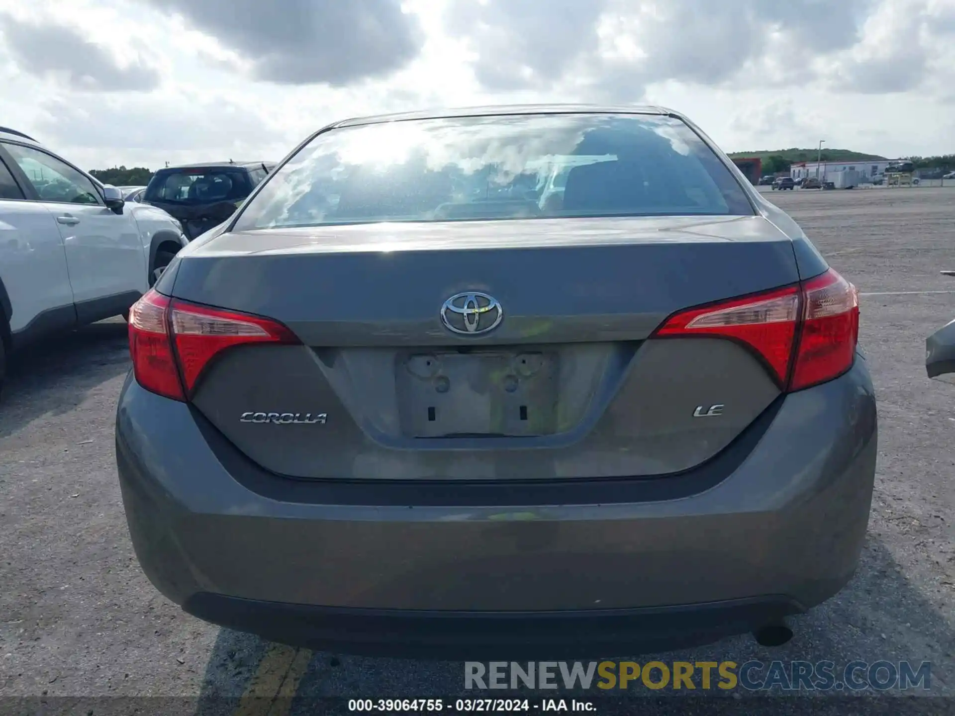 17 Photograph of a damaged car 5YFBURHE4KP880226 TOYOTA COROLLA 2019