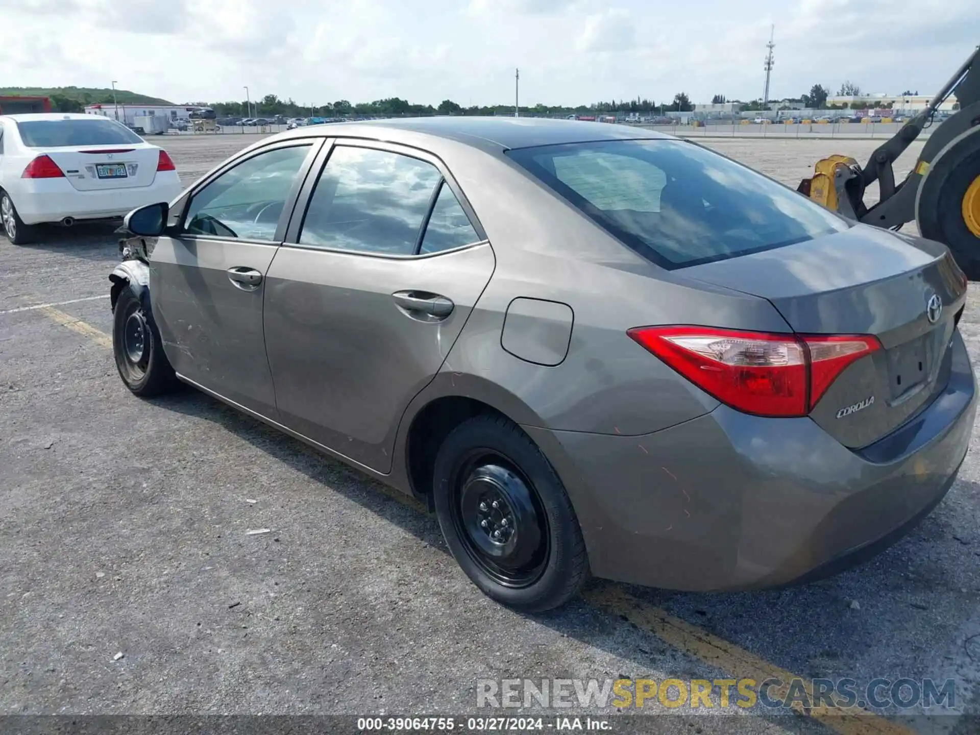 3 Photograph of a damaged car 5YFBURHE4KP880226 TOYOTA COROLLA 2019