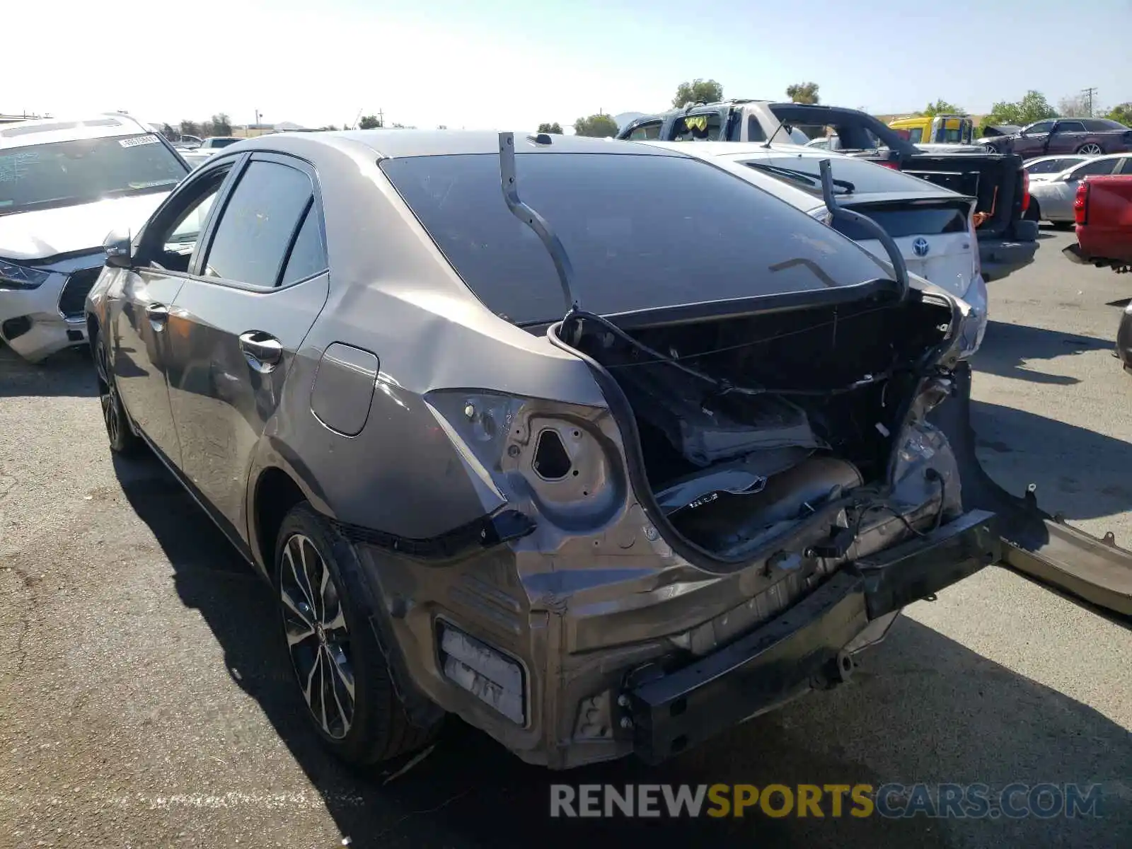 3 Photograph of a damaged car 5YFBURHE4KP880386 TOYOTA COROLLA 2019