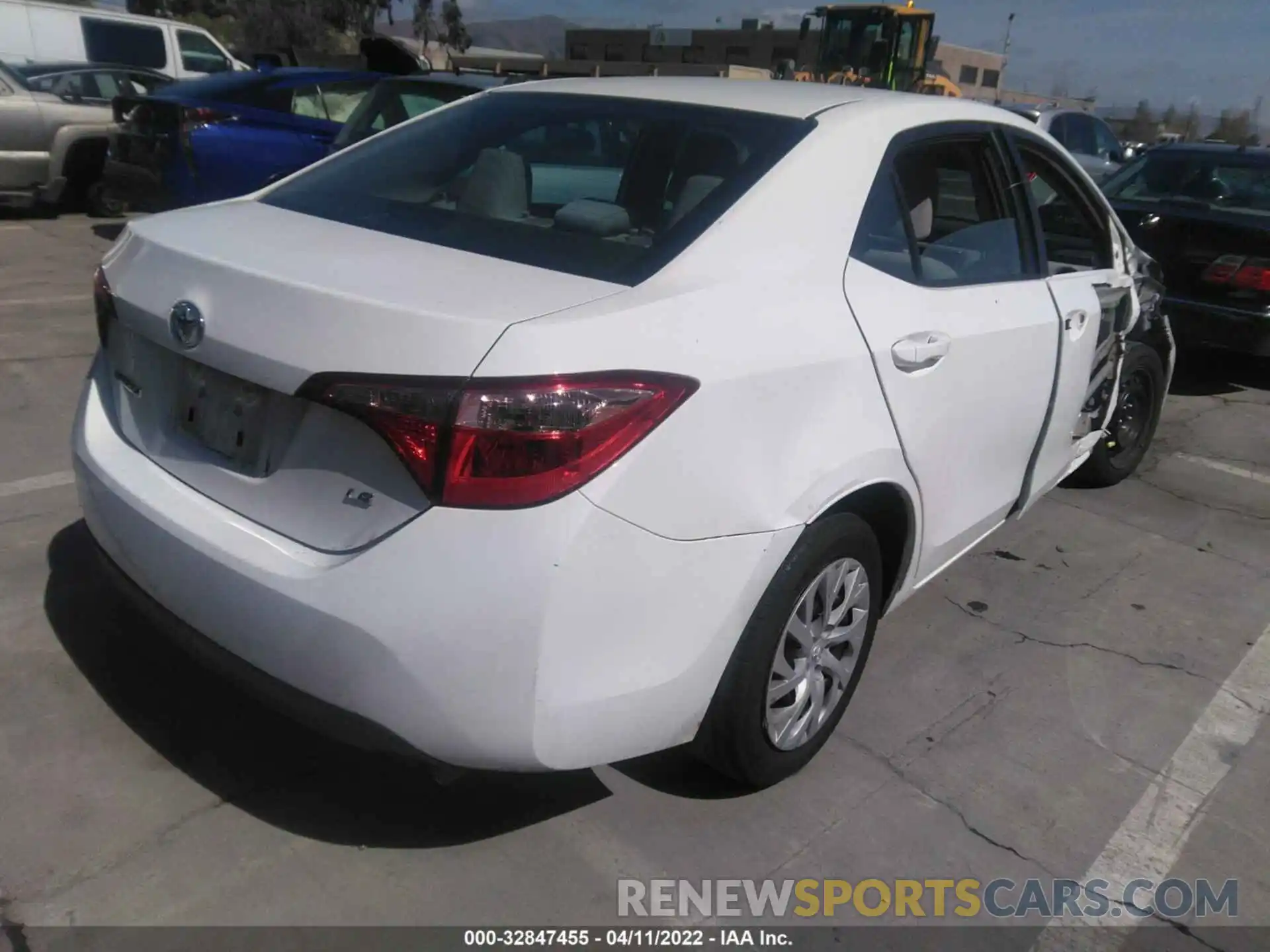 4 Photograph of a damaged car 5YFBURHE4KP881361 TOYOTA COROLLA 2019