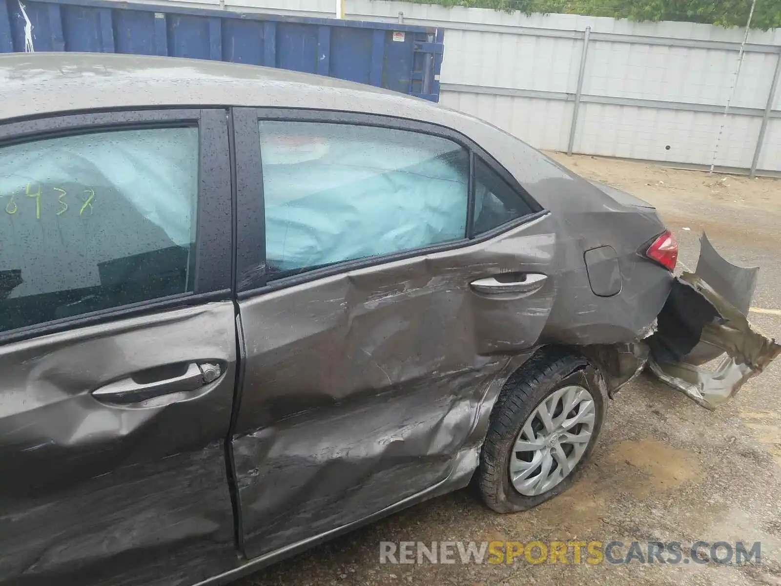 9 Photograph of a damaged car 5YFBURHE4KP881909 TOYOTA COROLLA 2019