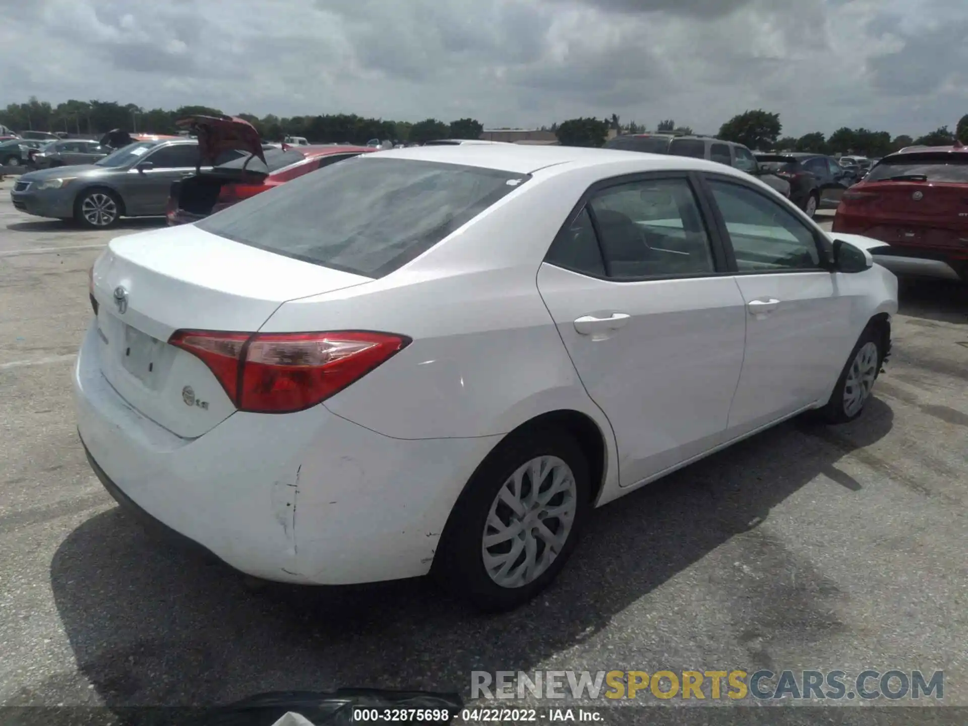 4 Photograph of a damaged car 5YFBURHE4KP882123 TOYOTA COROLLA 2019