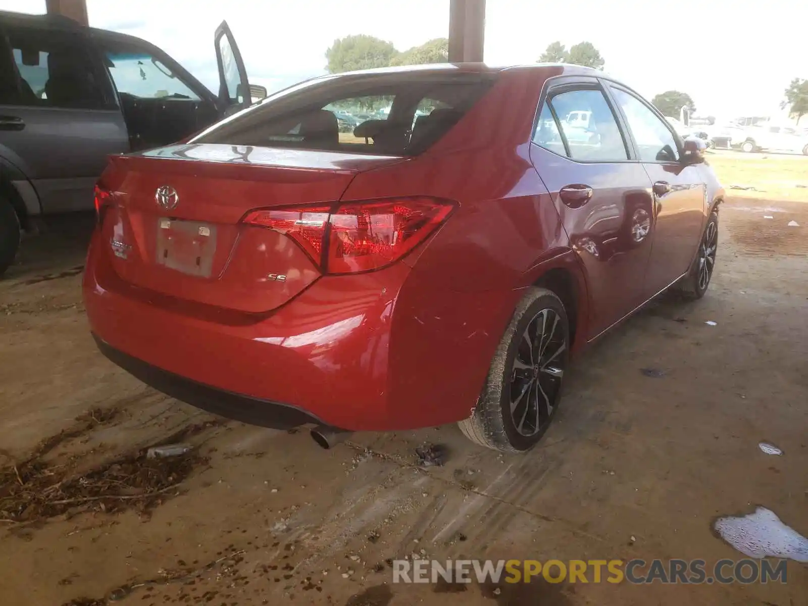 4 Photograph of a damaged car 5YFBURHE4KP882381 TOYOTA COROLLA 2019