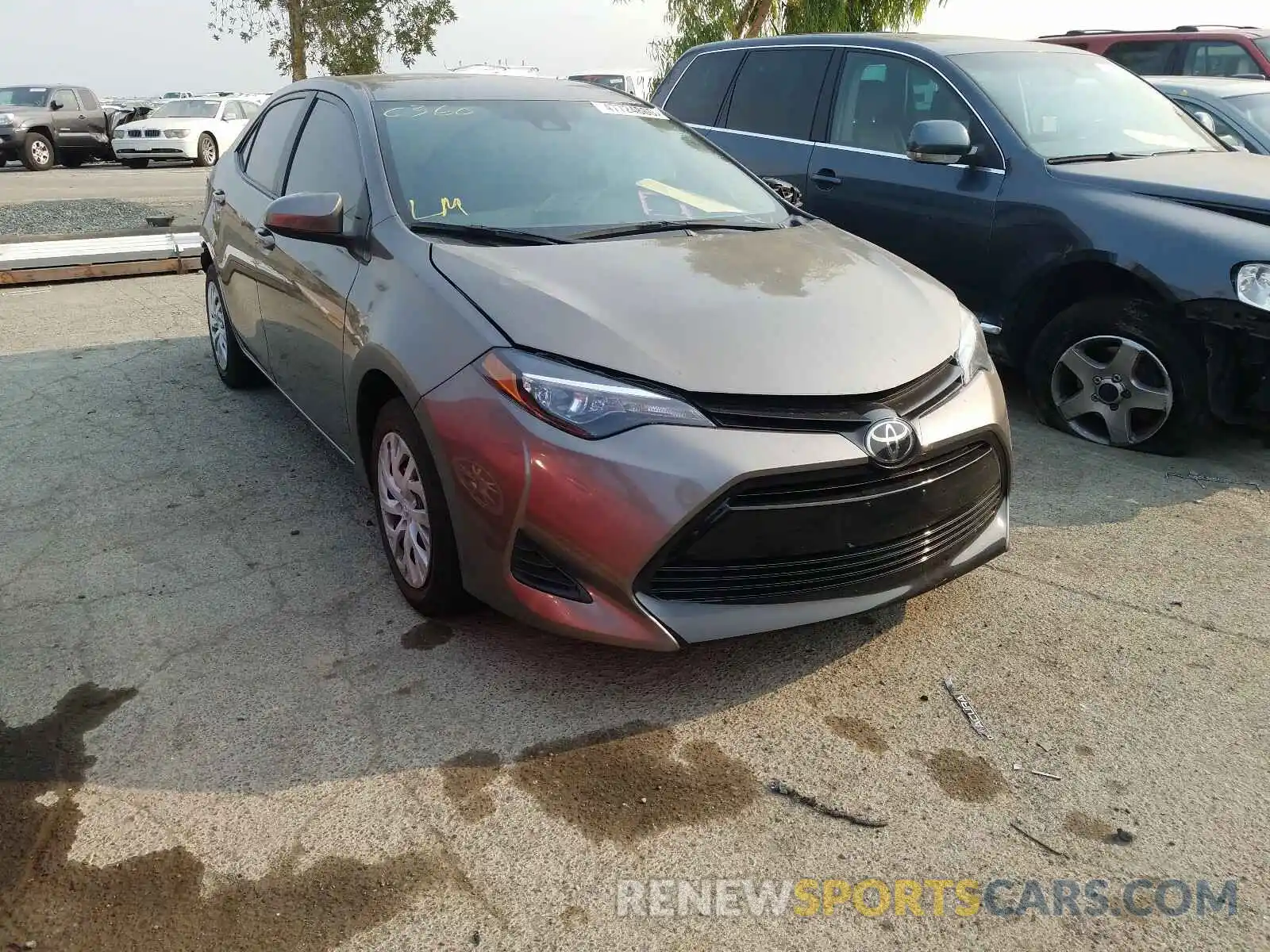 1 Photograph of a damaged car 5YFBURHE4KP882610 TOYOTA COROLLA 2019