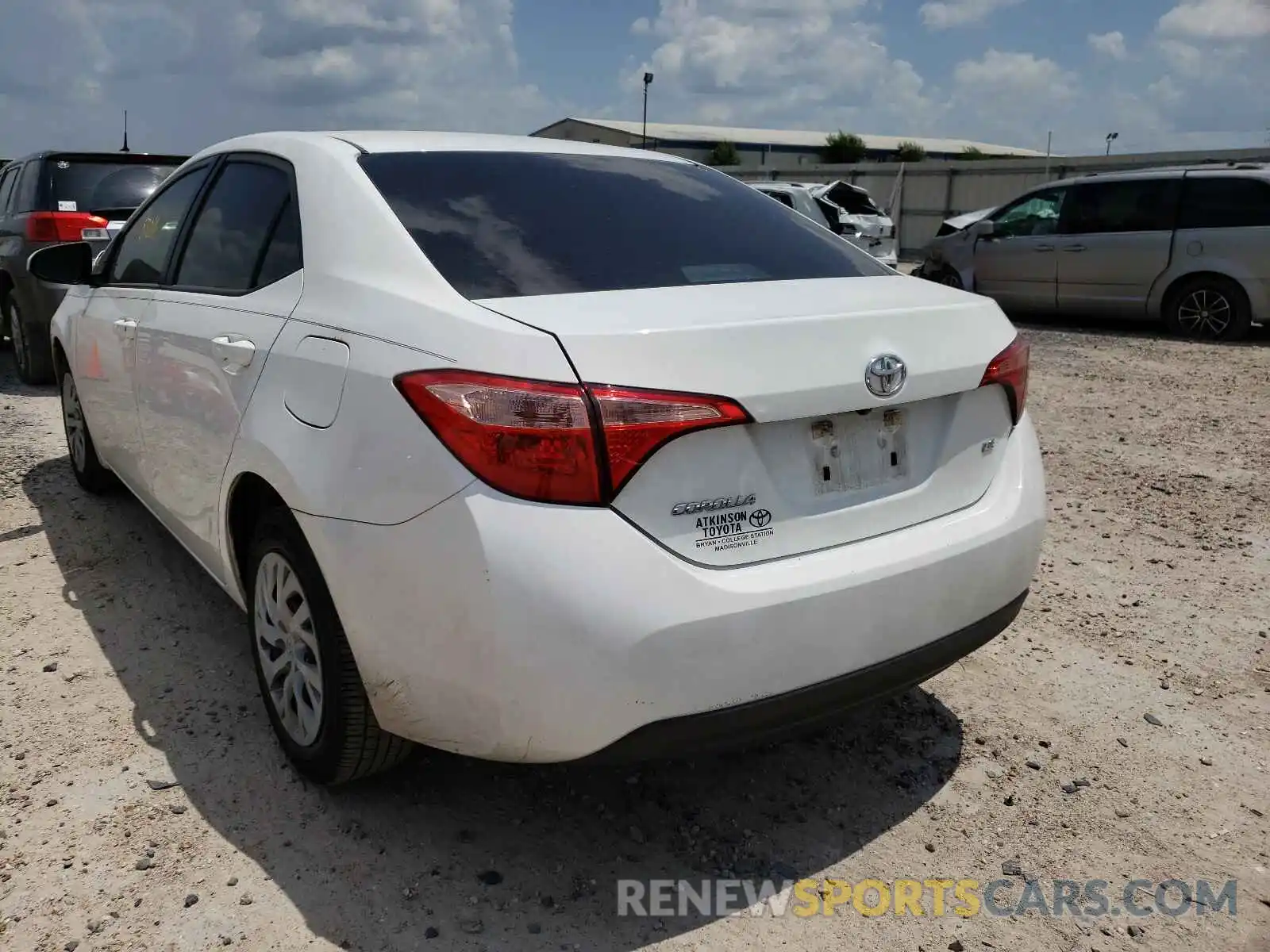 3 Photograph of a damaged car 5YFBURHE4KP882638 TOYOTA COROLLA 2019