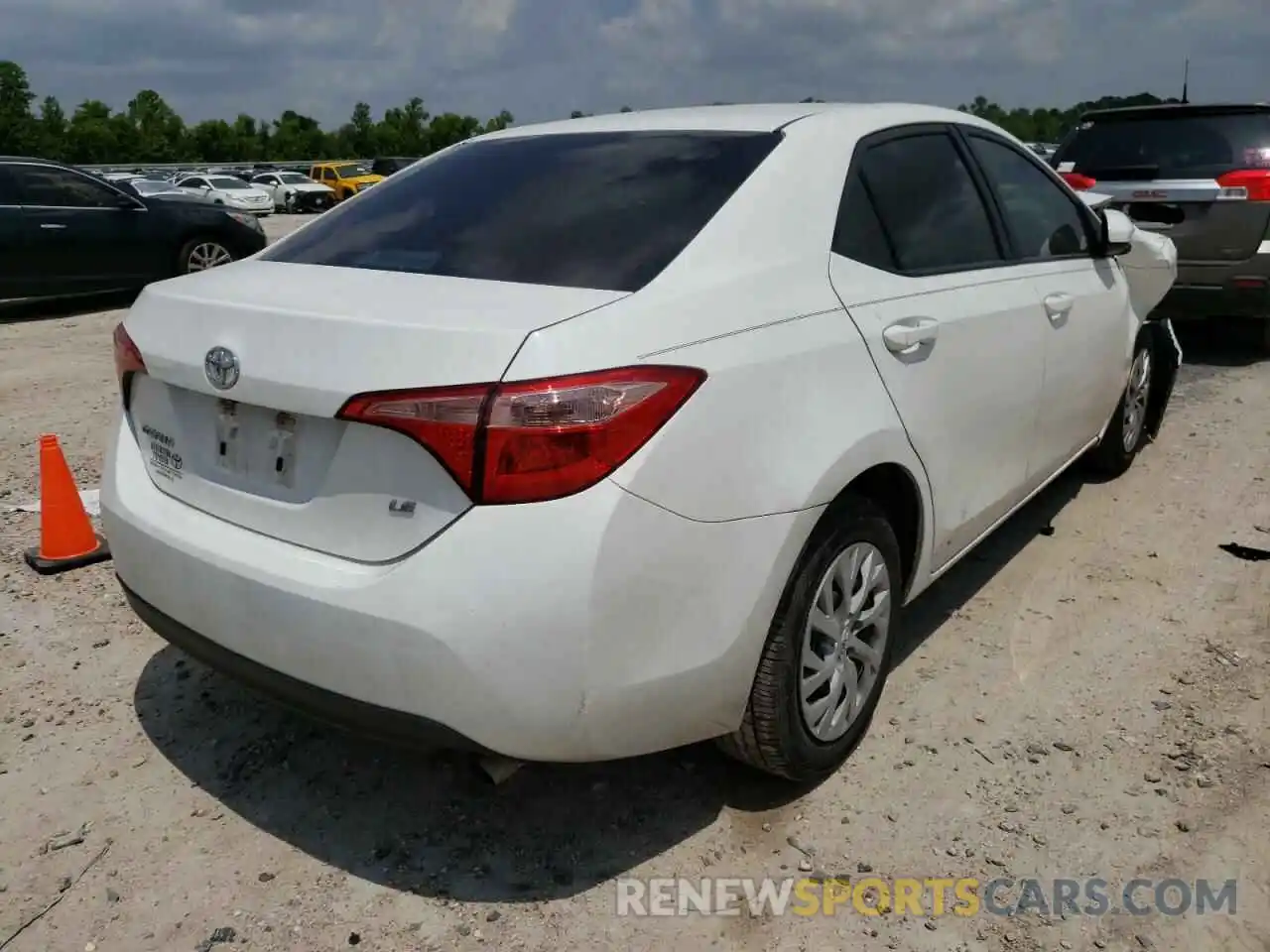 4 Photograph of a damaged car 5YFBURHE4KP882638 TOYOTA COROLLA 2019