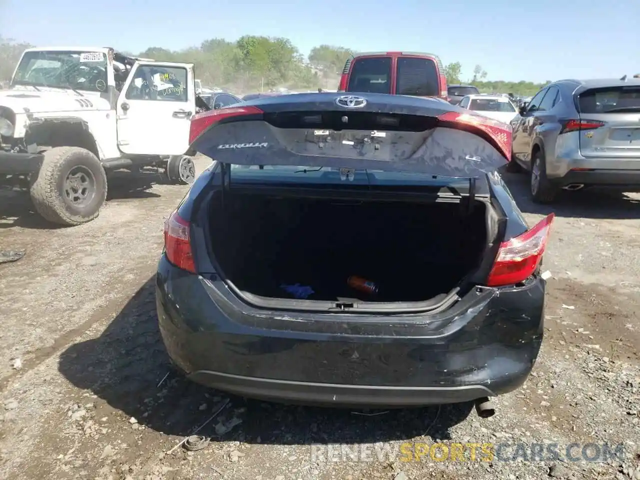 9 Photograph of a damaged car 5YFBURHE4KP884759 TOYOTA COROLLA 2019