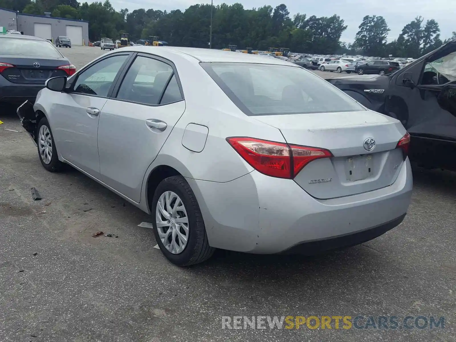 3 Photograph of a damaged car 5YFBURHE4KP884924 TOYOTA COROLLA 2019