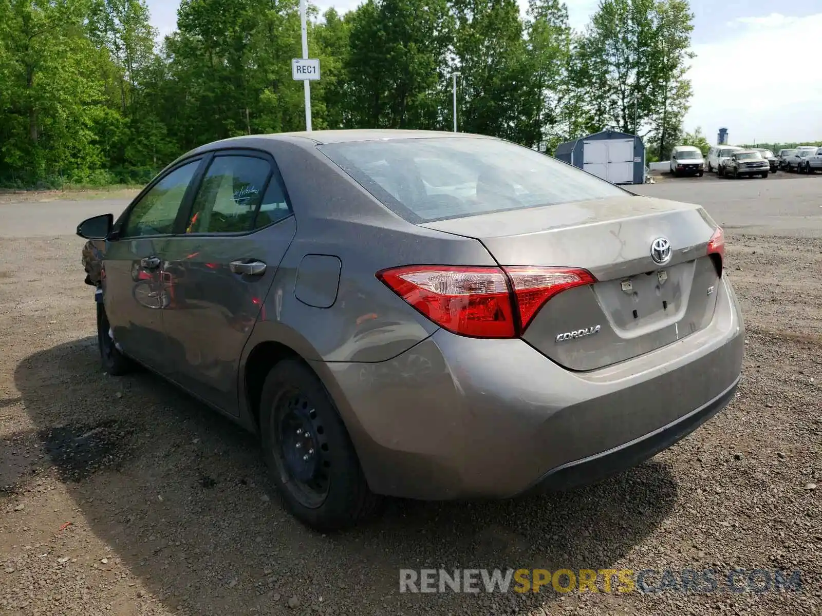 3 Photograph of a damaged car 5YFBURHE4KP885328 TOYOTA COROLLA 2019