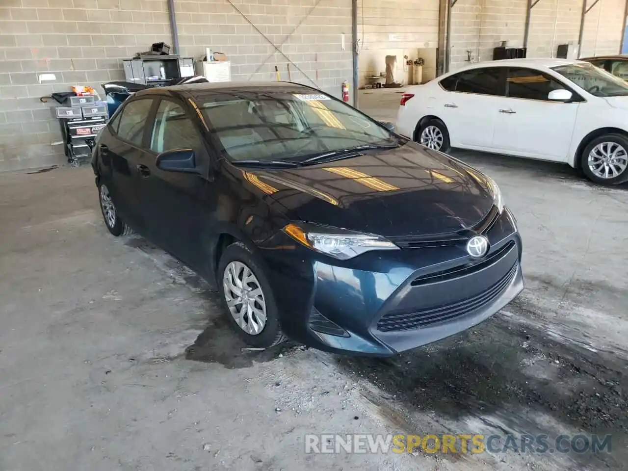 1 Photograph of a damaged car 5YFBURHE4KP885636 TOYOTA COROLLA 2019