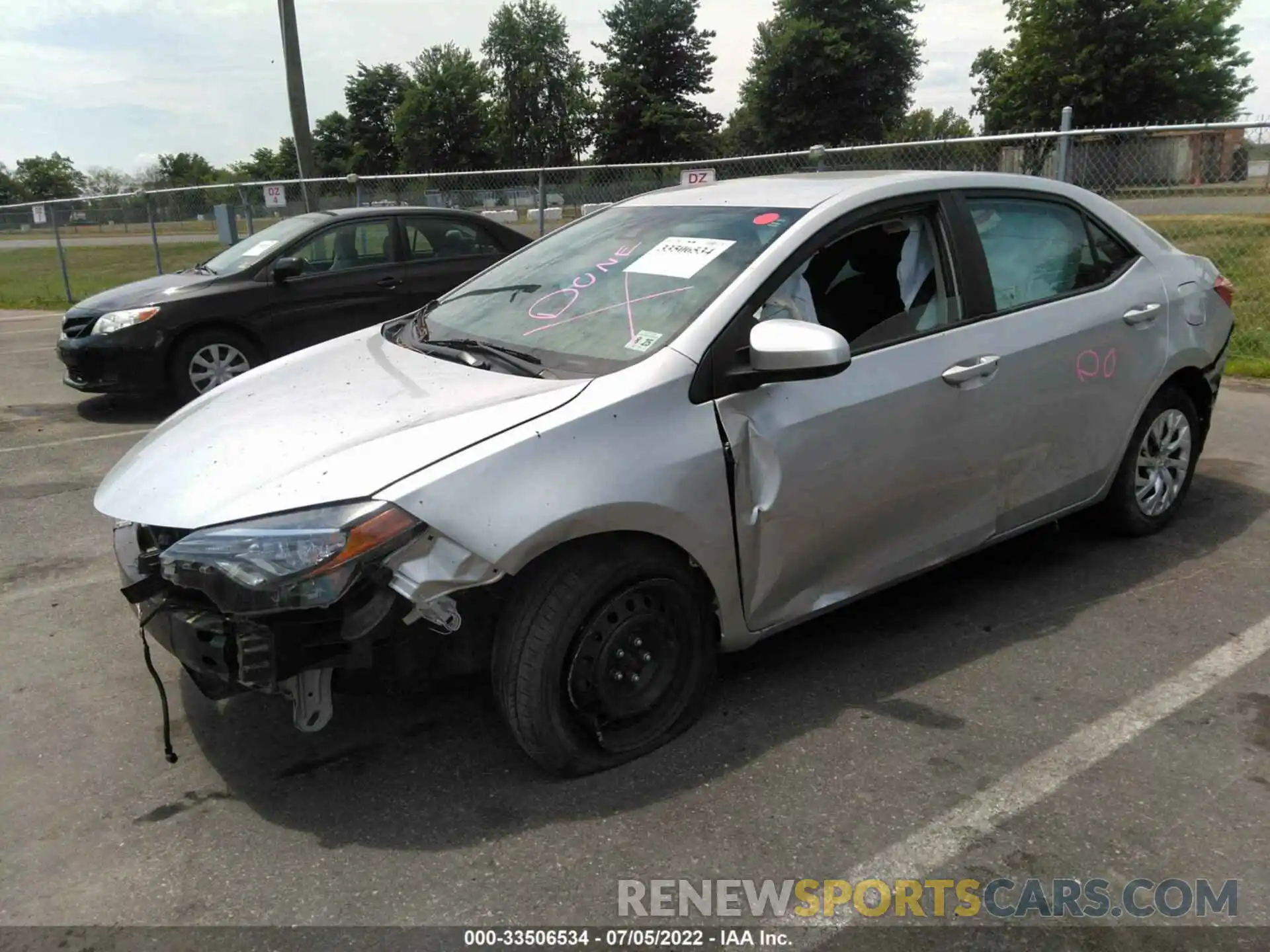 2 Photograph of a damaged car 5YFBURHE4KP886513 TOYOTA COROLLA 2019