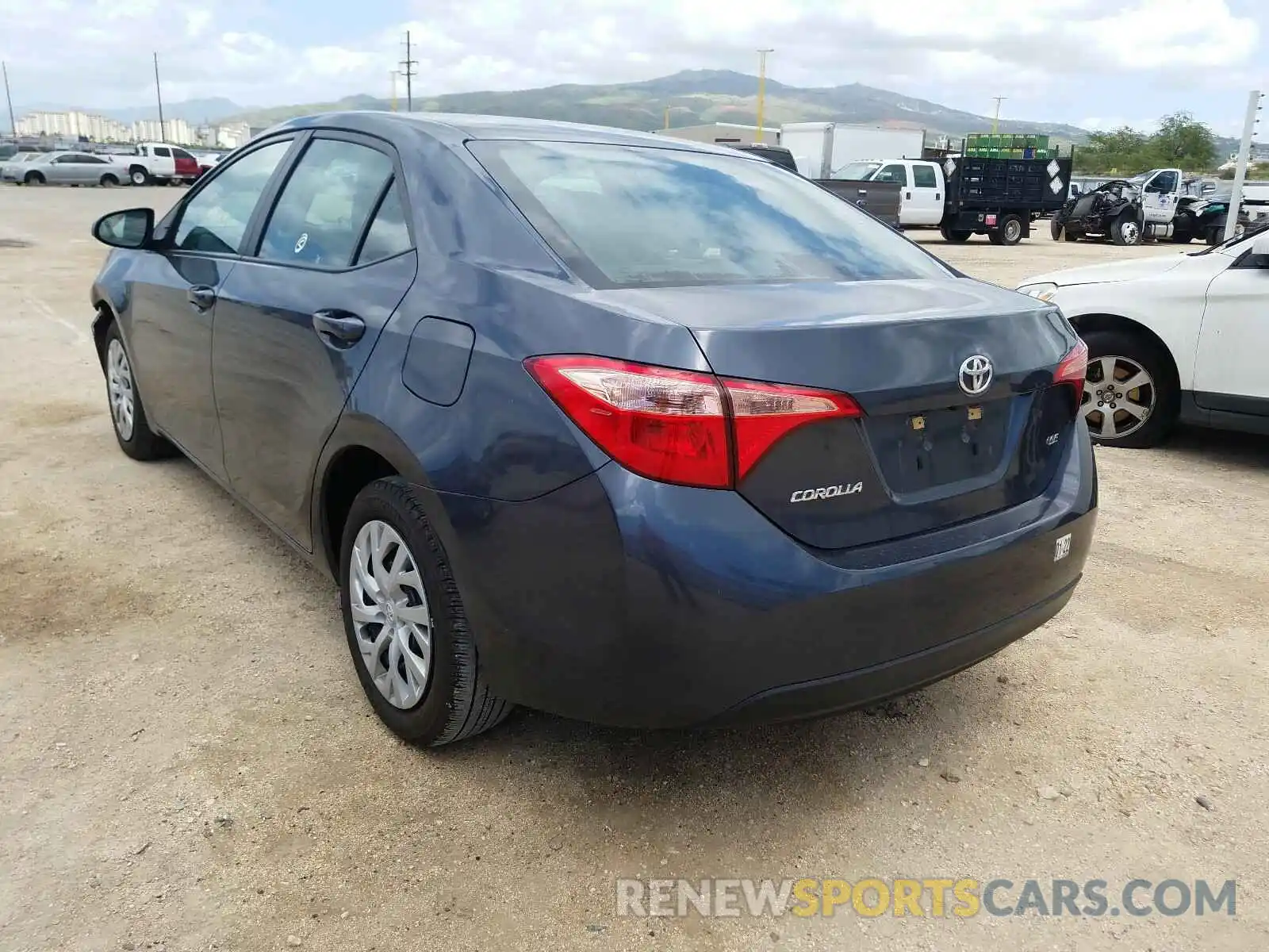 3 Photograph of a damaged car 5YFBURHE4KP886902 TOYOTA COROLLA 2019