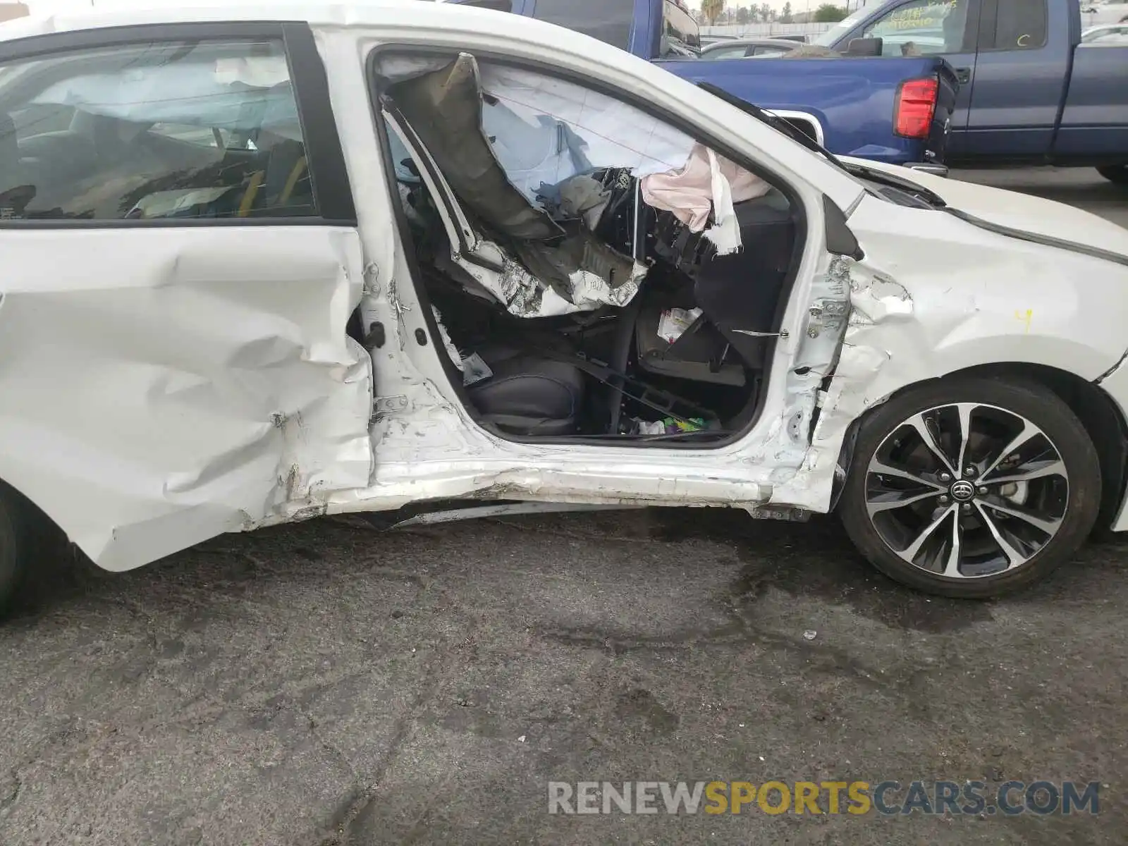 9 Photograph of a damaged car 5YFBURHE4KP887080 TOYOTA COROLLA 2019