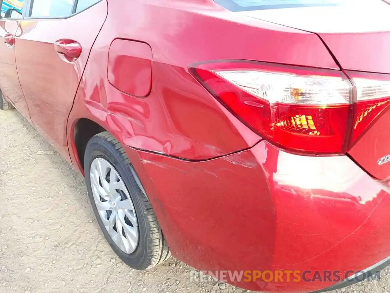 9 Photograph of a damaged car 5YFBURHE4KP887094 TOYOTA COROLLA 2019