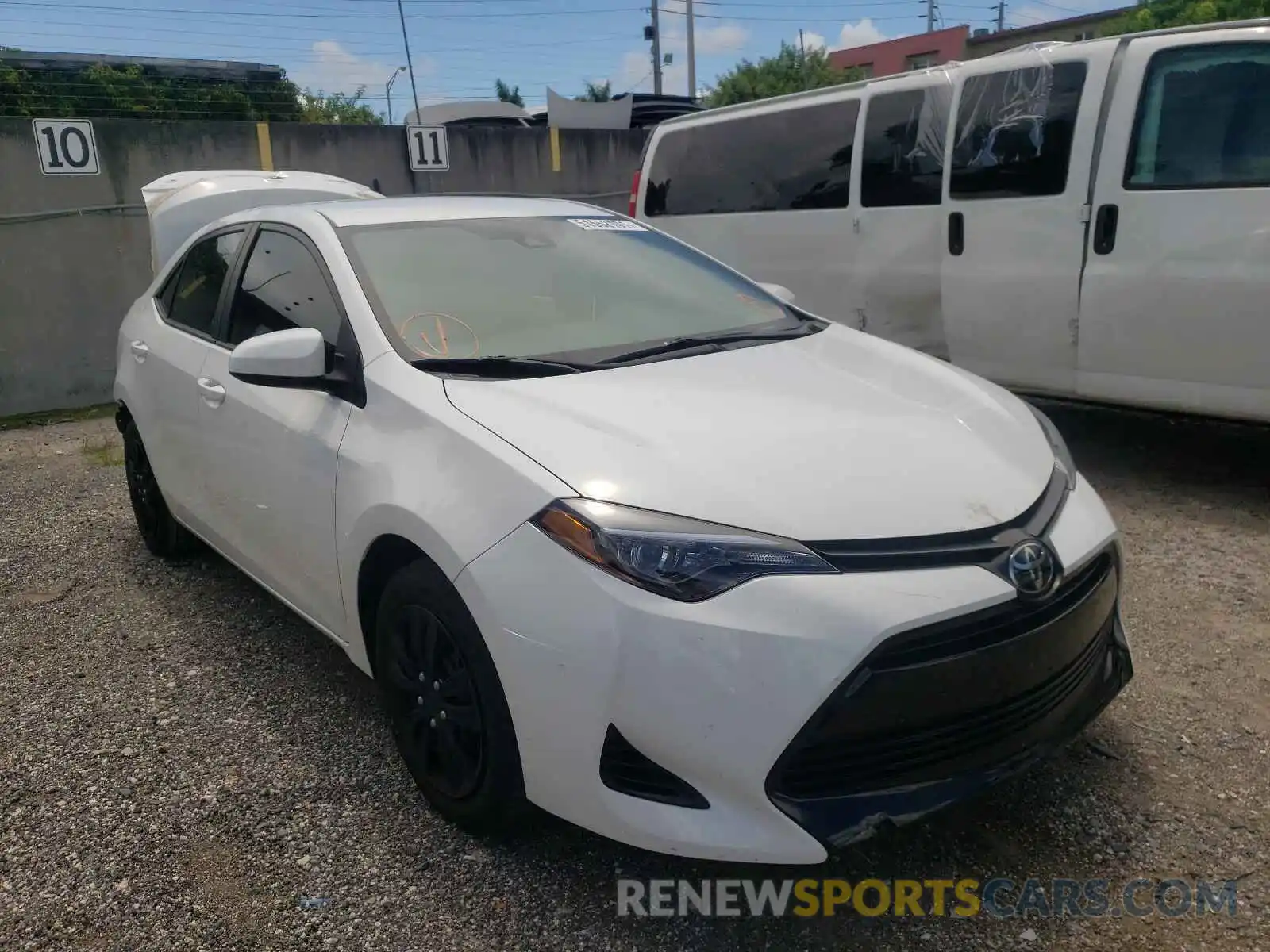 1 Photograph of a damaged car 5YFBURHE4KP887726 TOYOTA COROLLA 2019