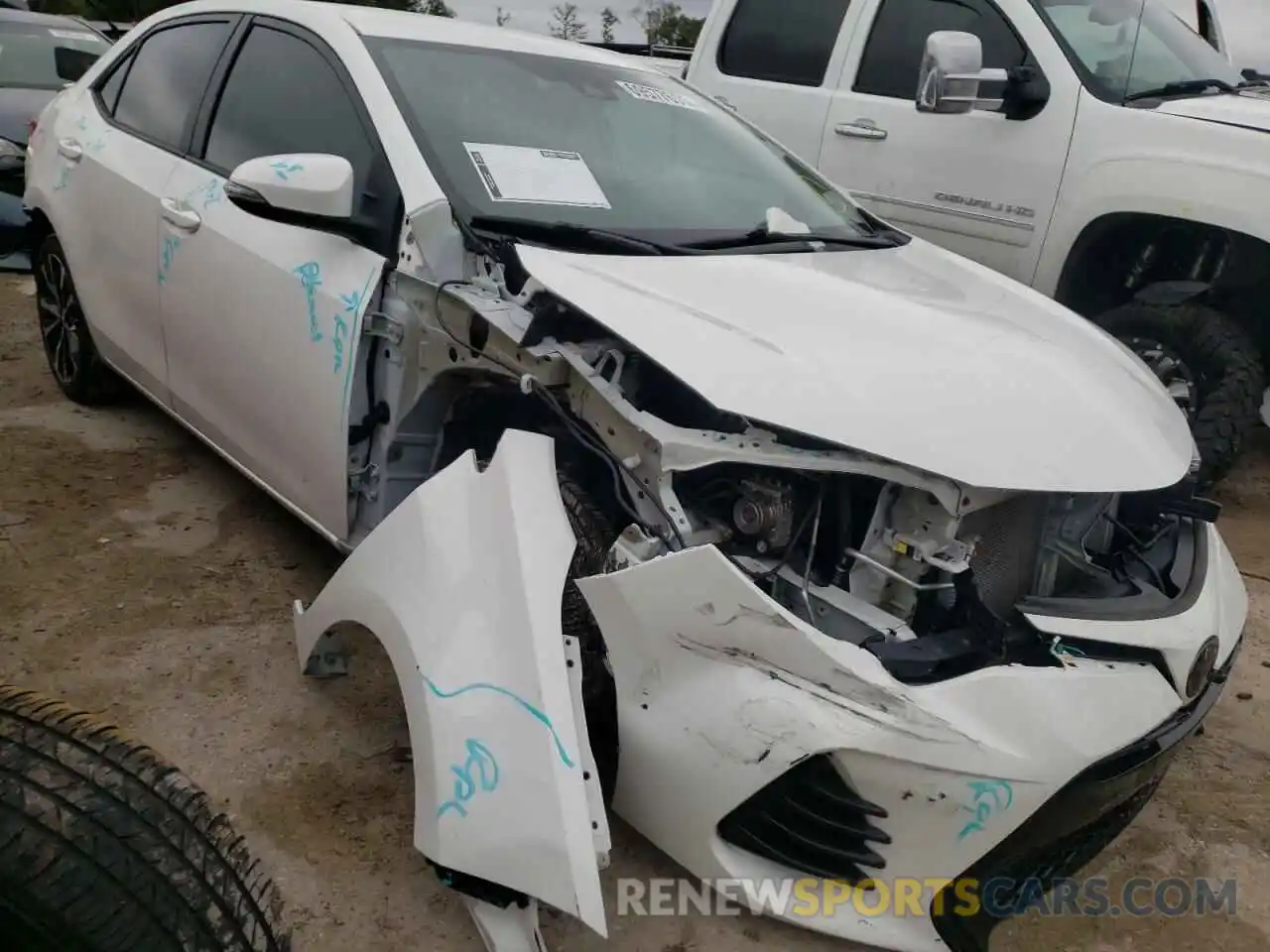 9 Photograph of a damaged car 5YFBURHE4KP888231 TOYOTA COROLLA 2019