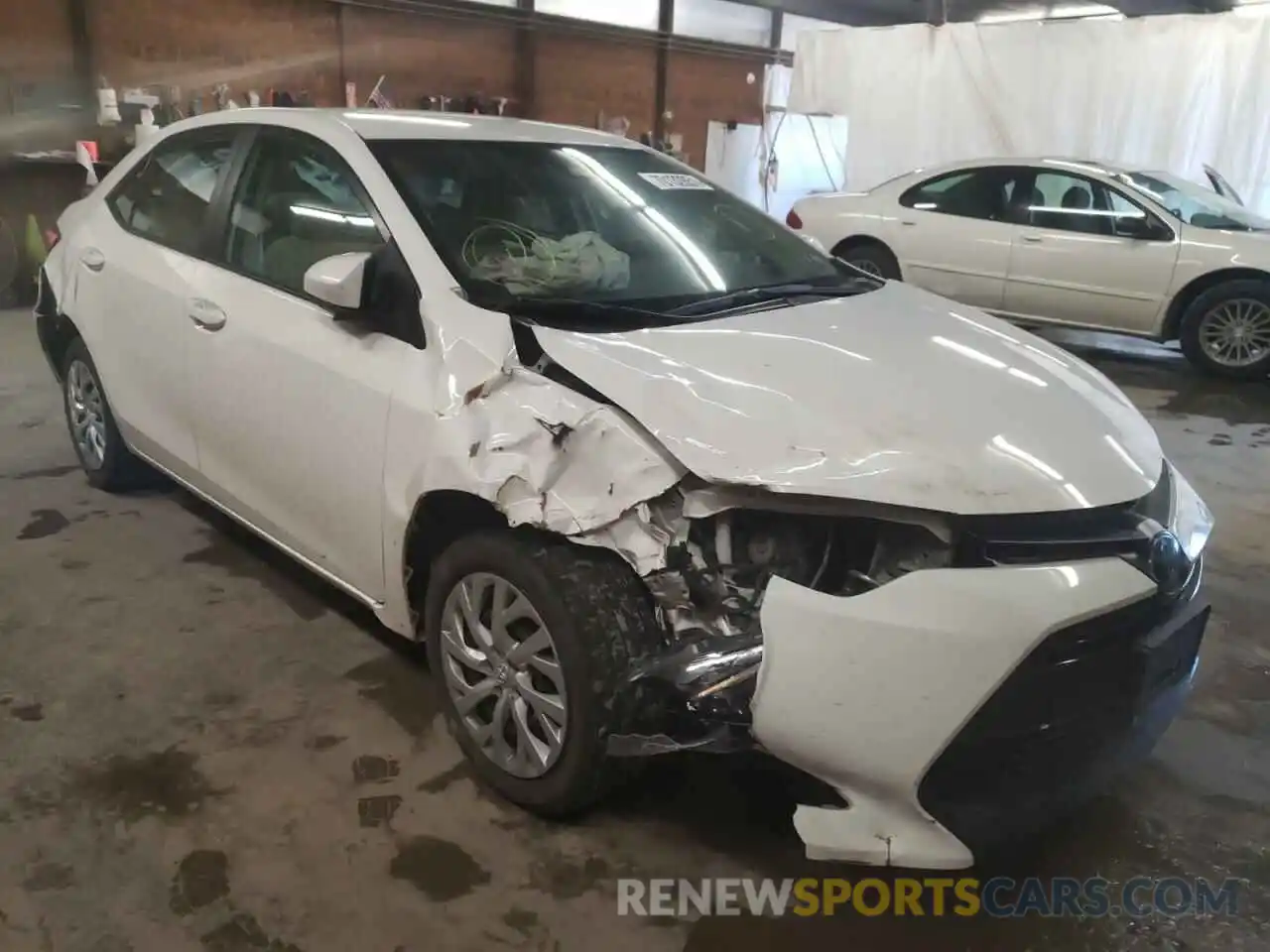 1 Photograph of a damaged car 5YFBURHE4KP889332 TOYOTA COROLLA 2019